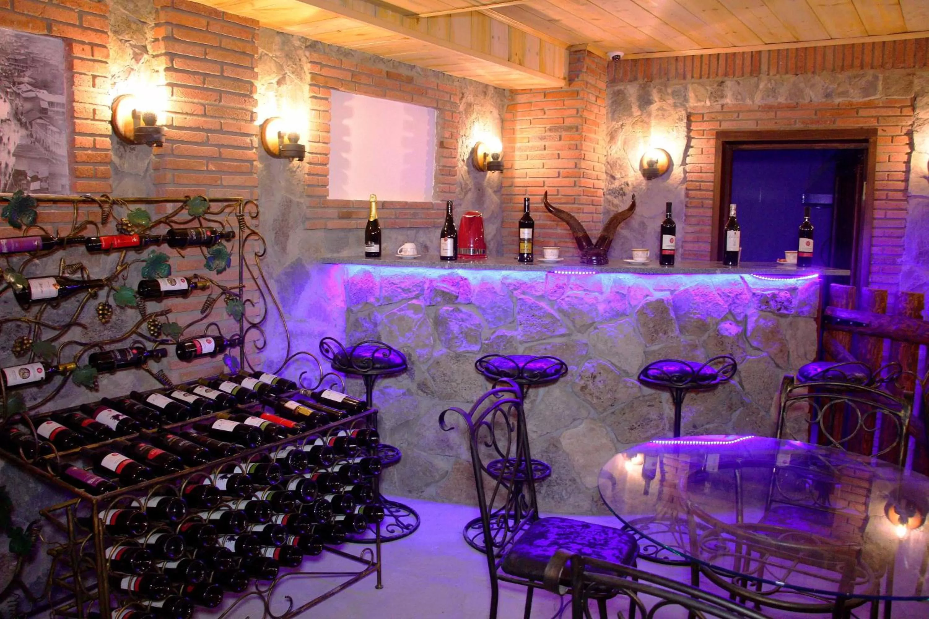 Restaurant/places to eat in Janashia Boutique Hotels