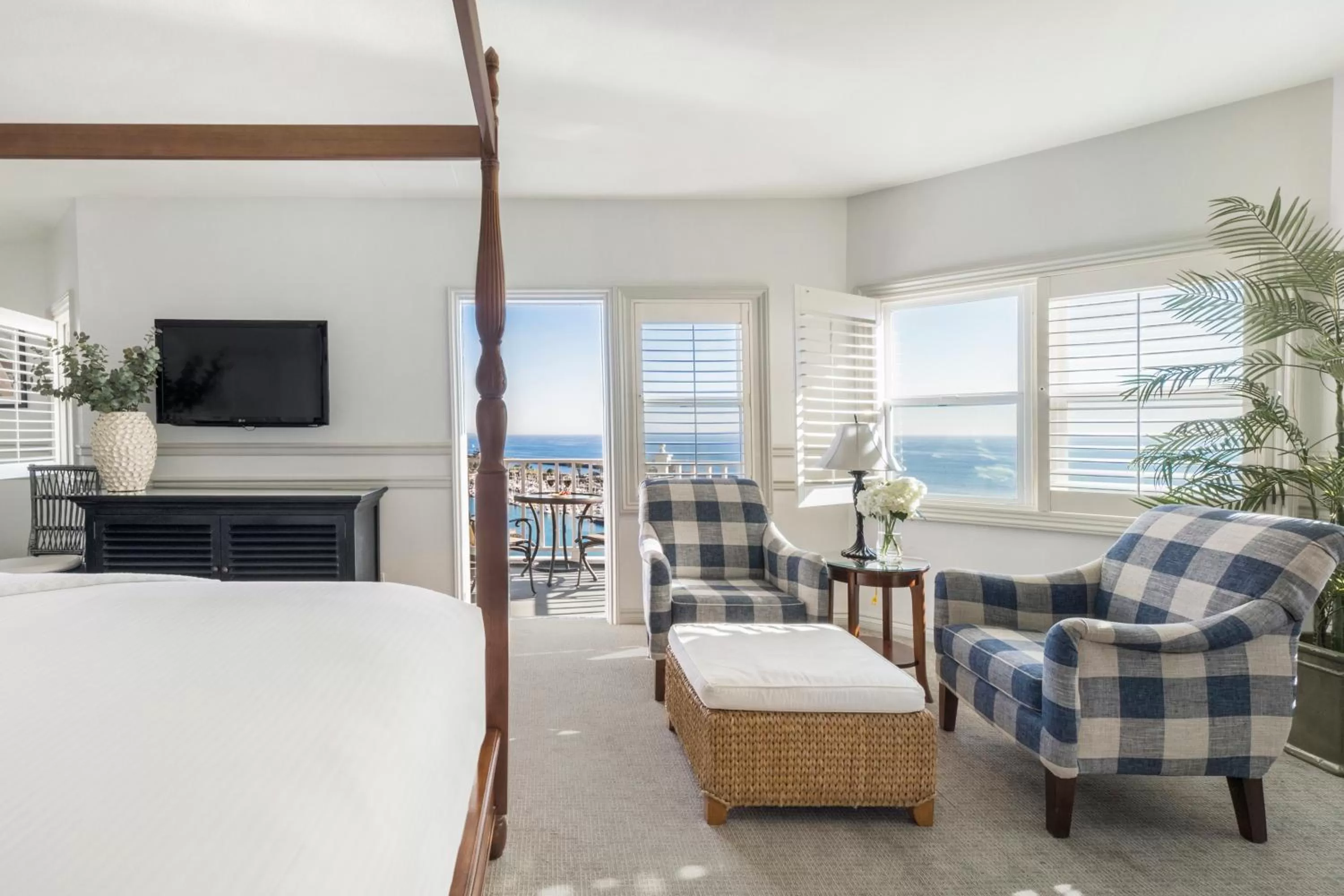 Photo of the whole room in Blue Lantern Inn, A Four Sisters Inn