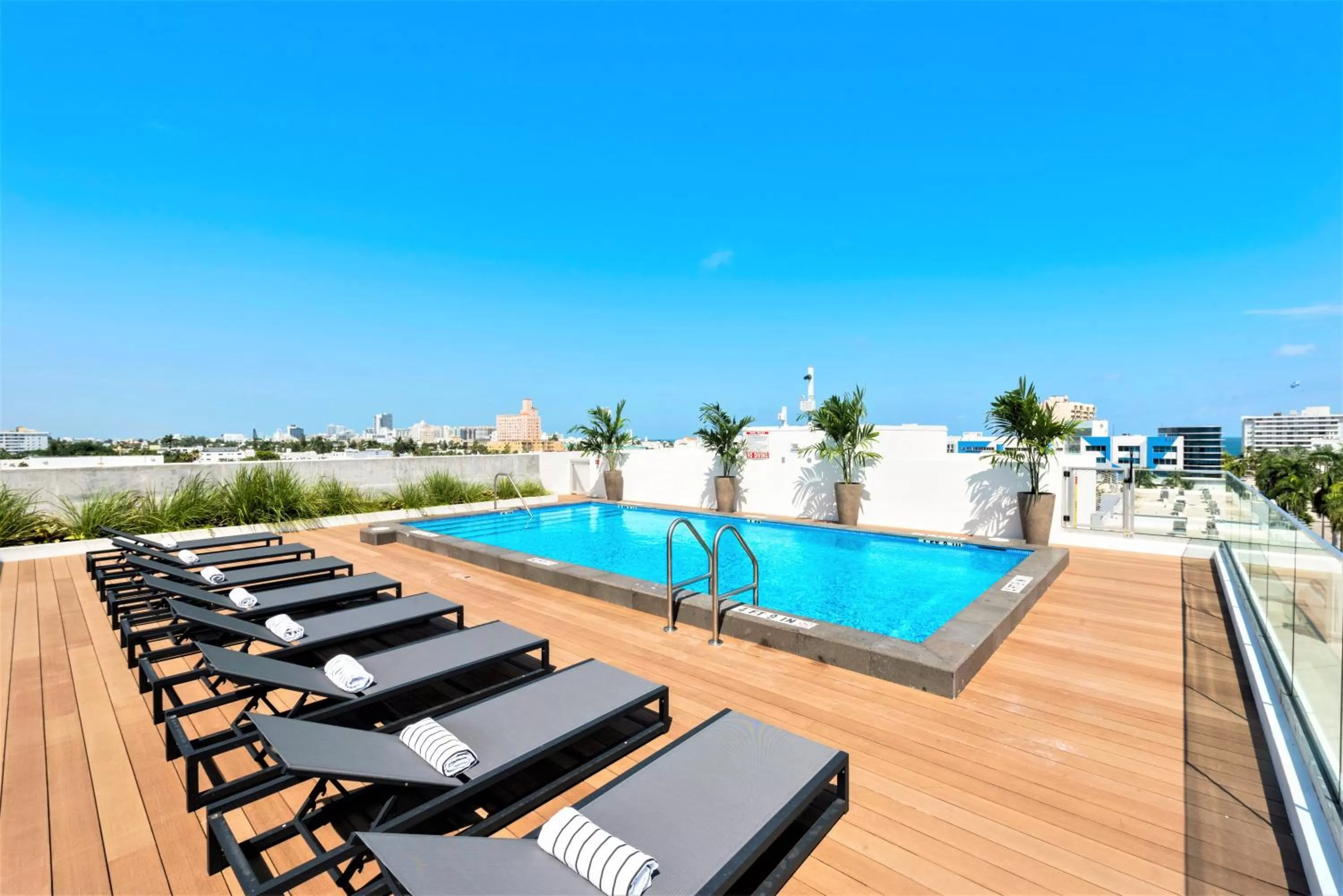 Swimming Pool in Urbanica Fifth