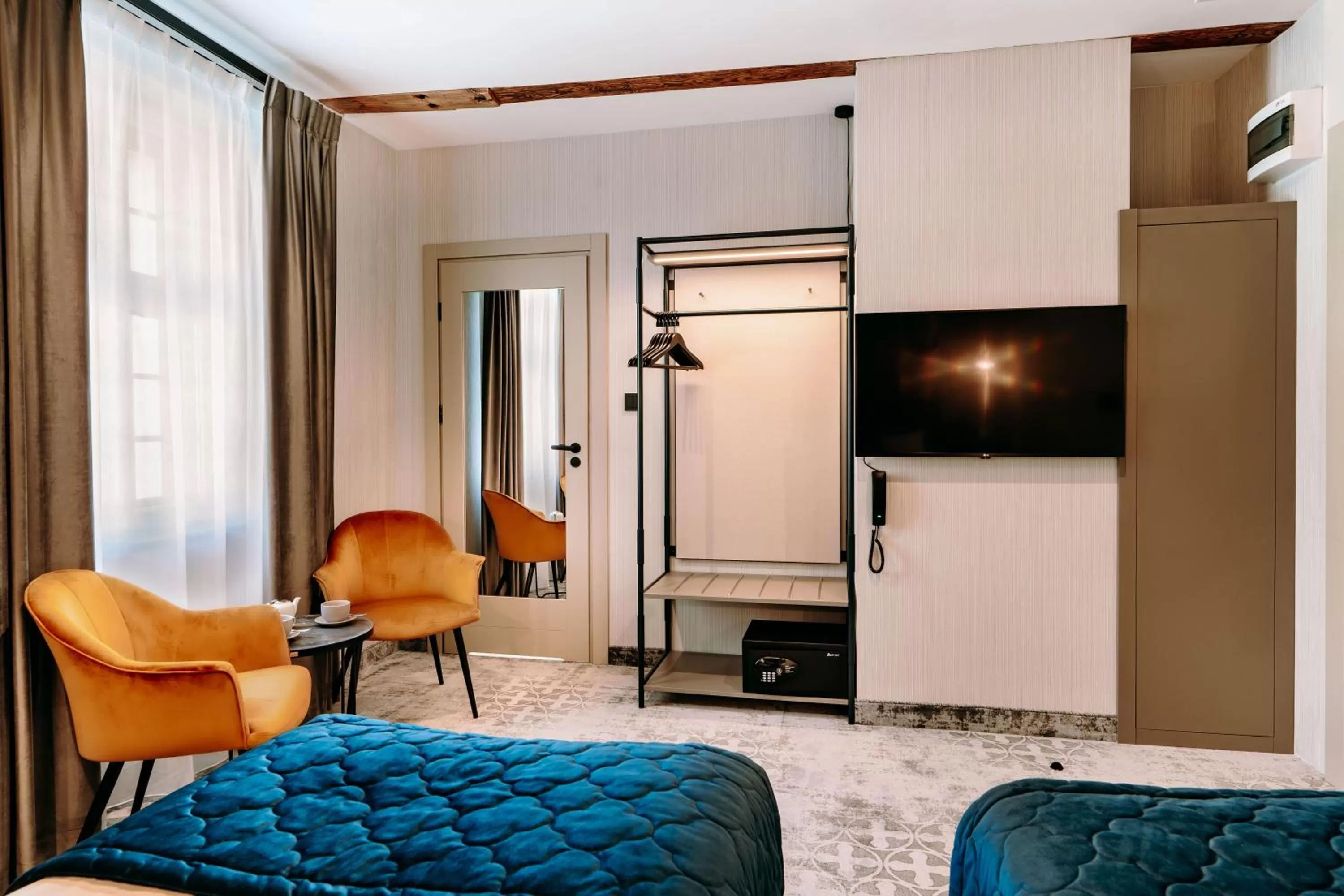 Photo of the whole room in Hotel ETER