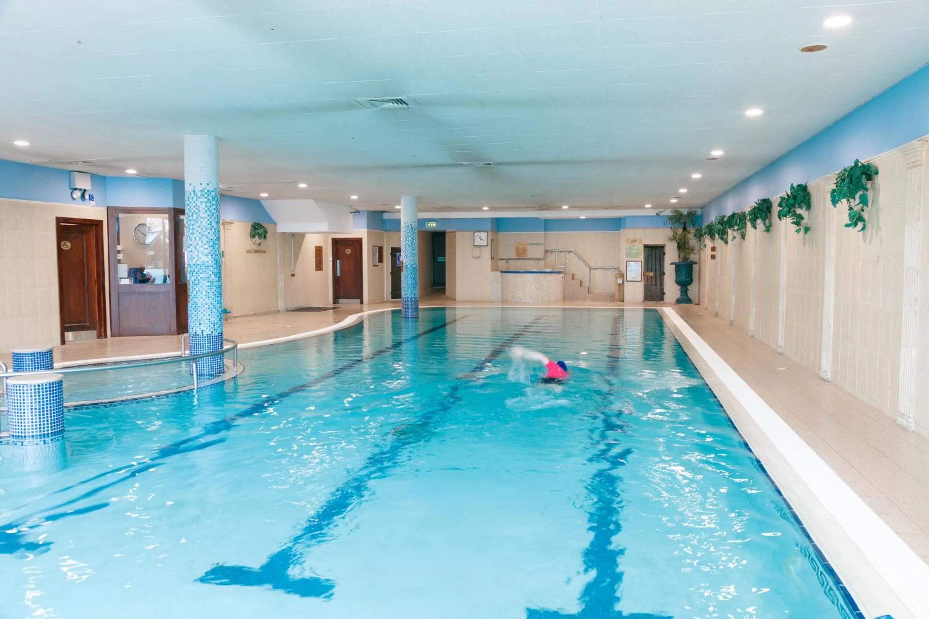 Swimming pool in Hibernian Hotel & Leisure Centre