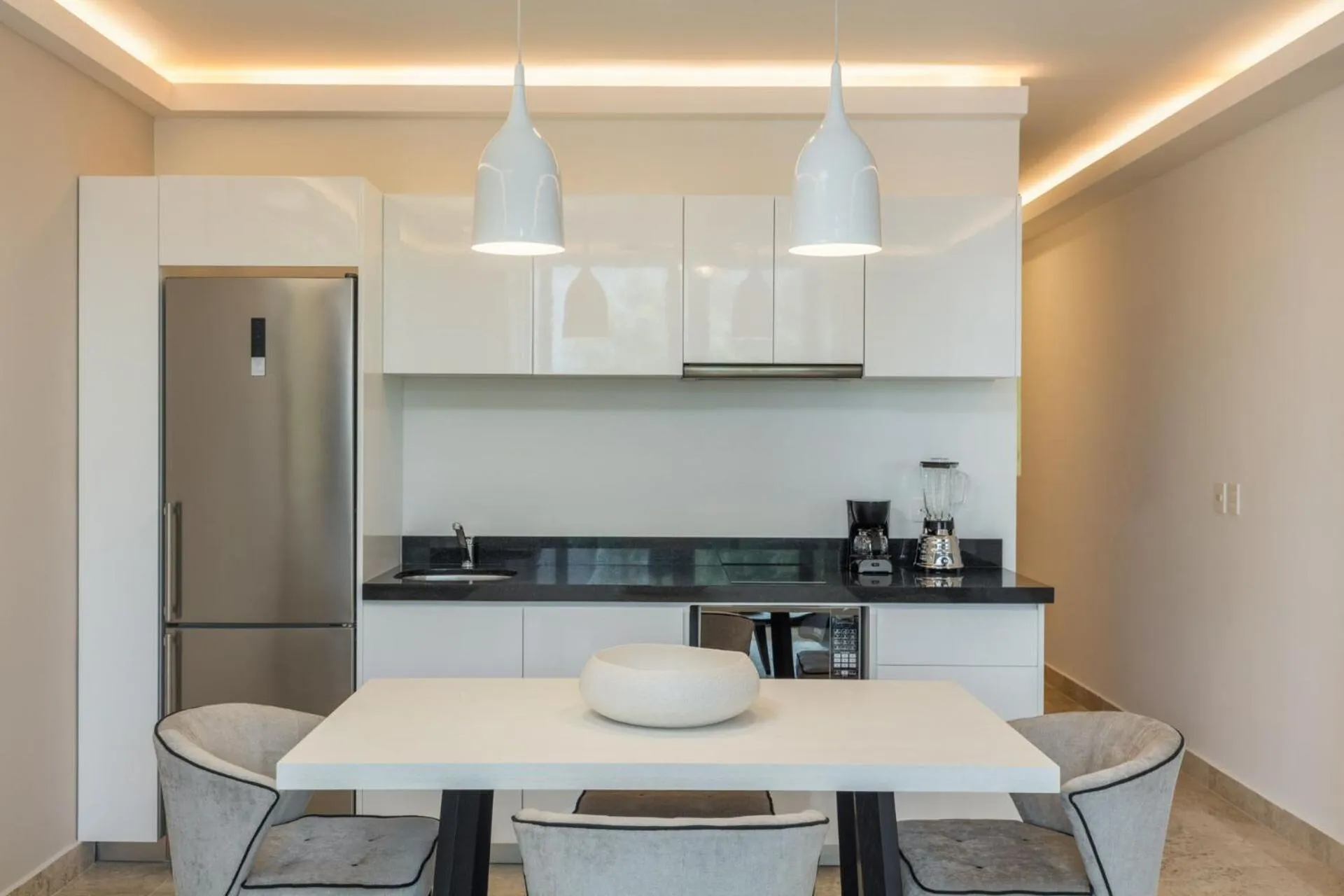 Kitchen or kitchenette in Serenity Hotel Boutique By Alsol