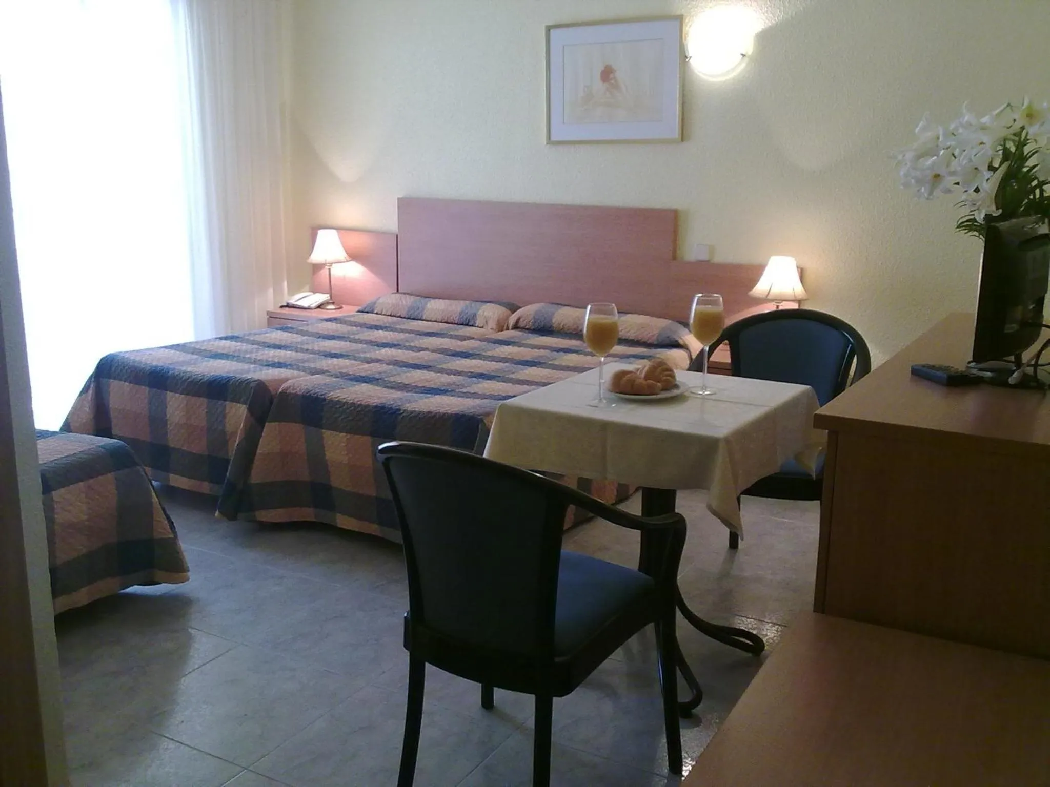 Photo of the whole room in Felipe II