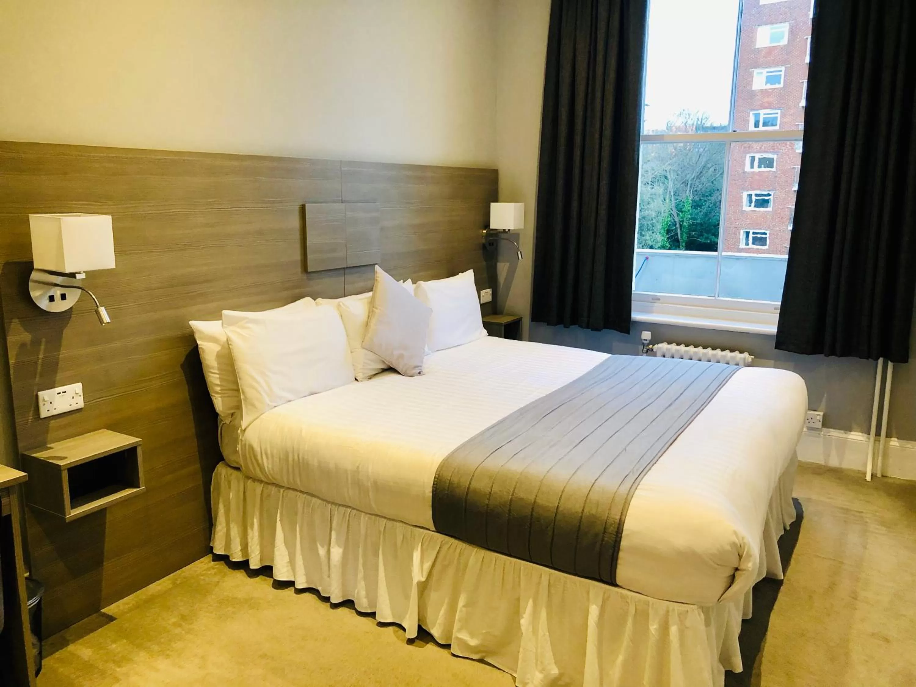 Photo of the whole room, Bed in Cottonwood Boutique