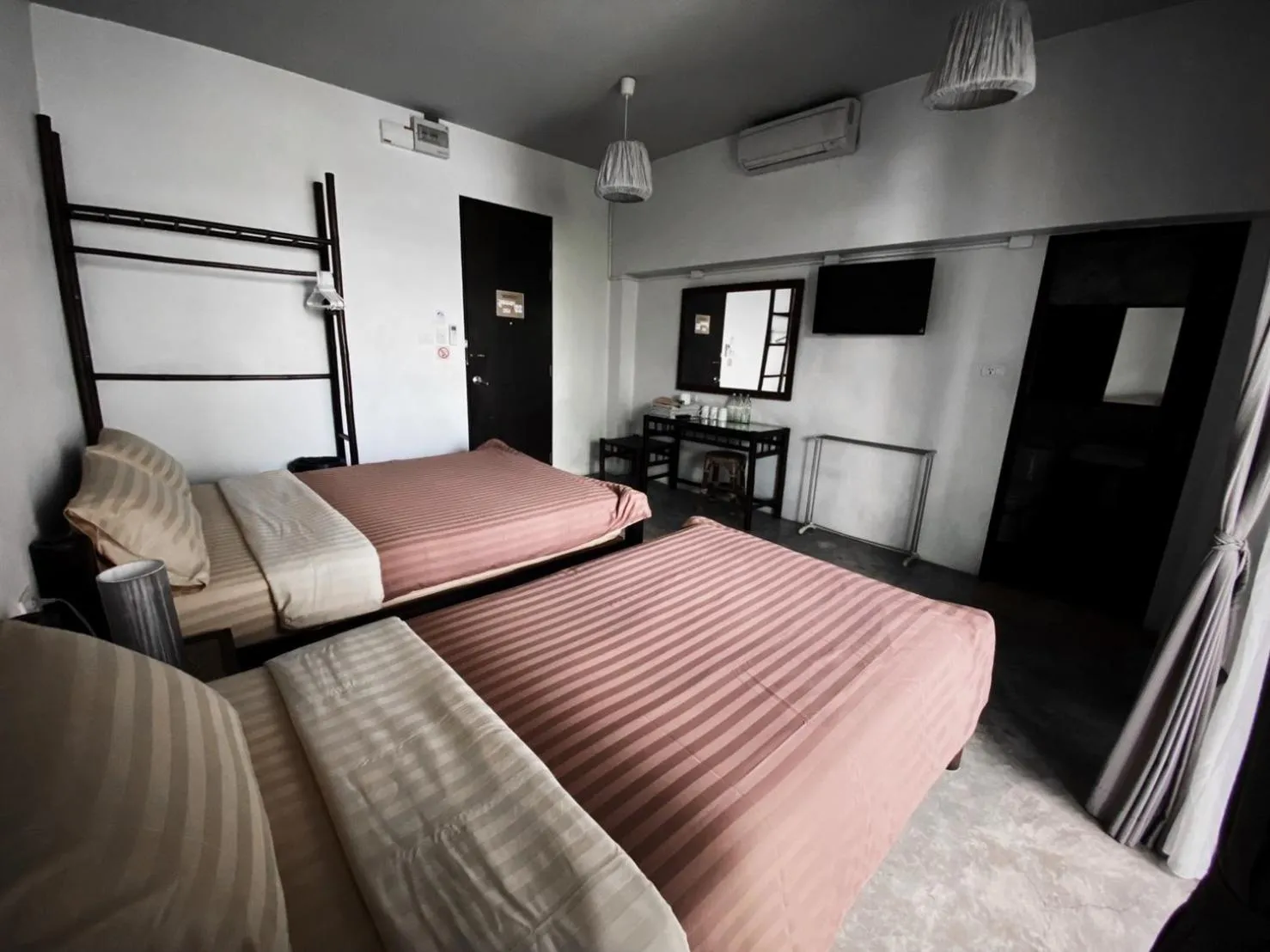 Bed in Lamphu House Chiang Mai