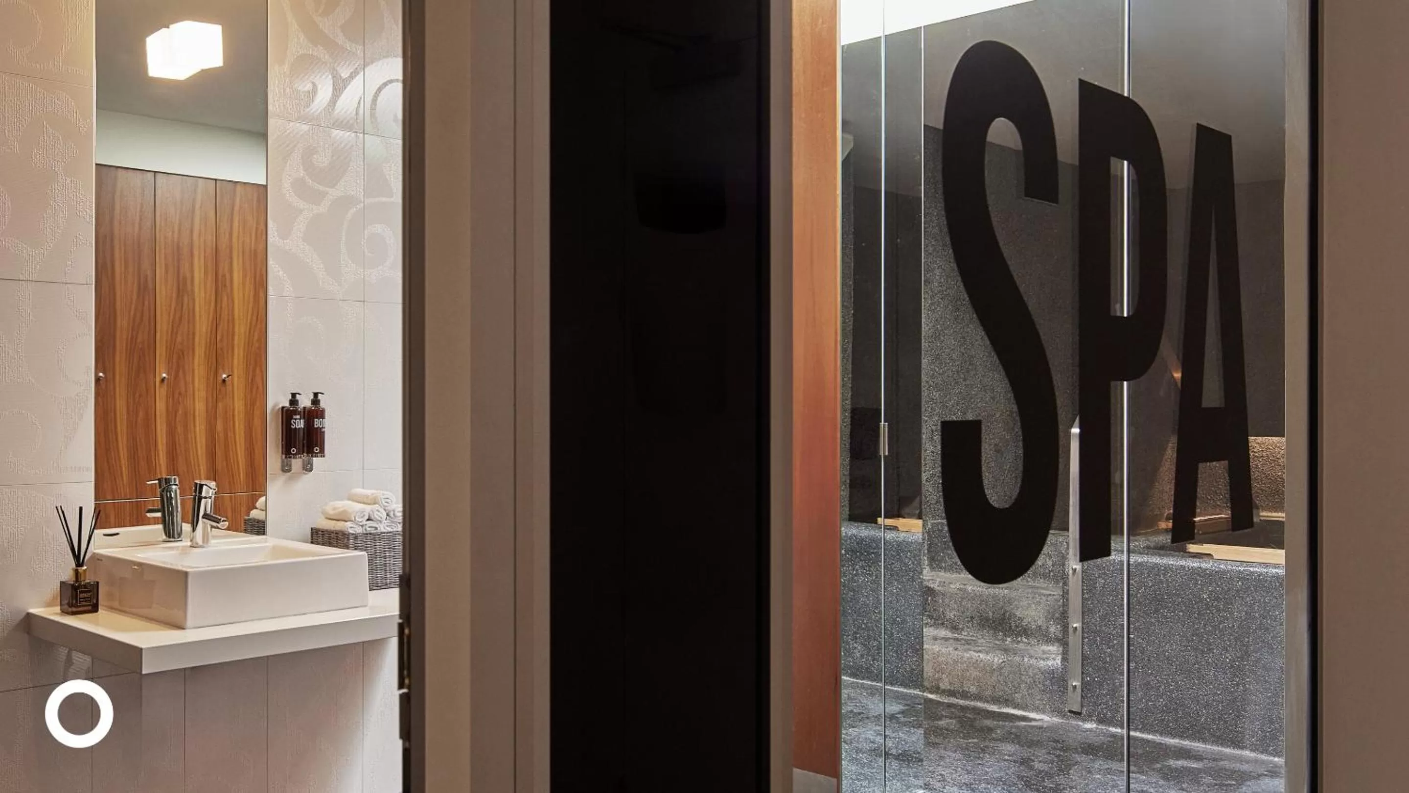 Spa and wellness centre/facilities in Center Hotels Arnarhvoll