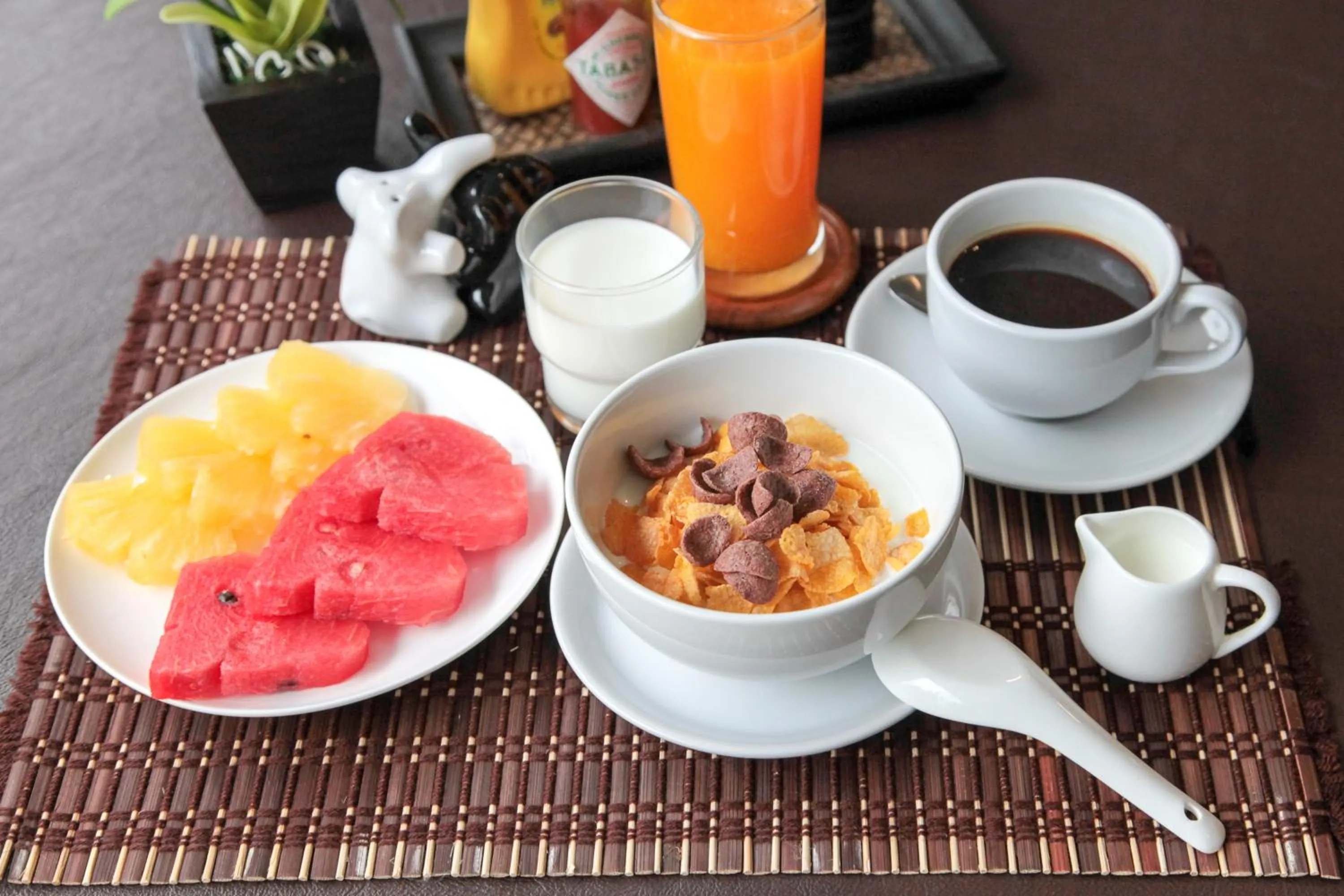 Food and drinks in Thapae Loft