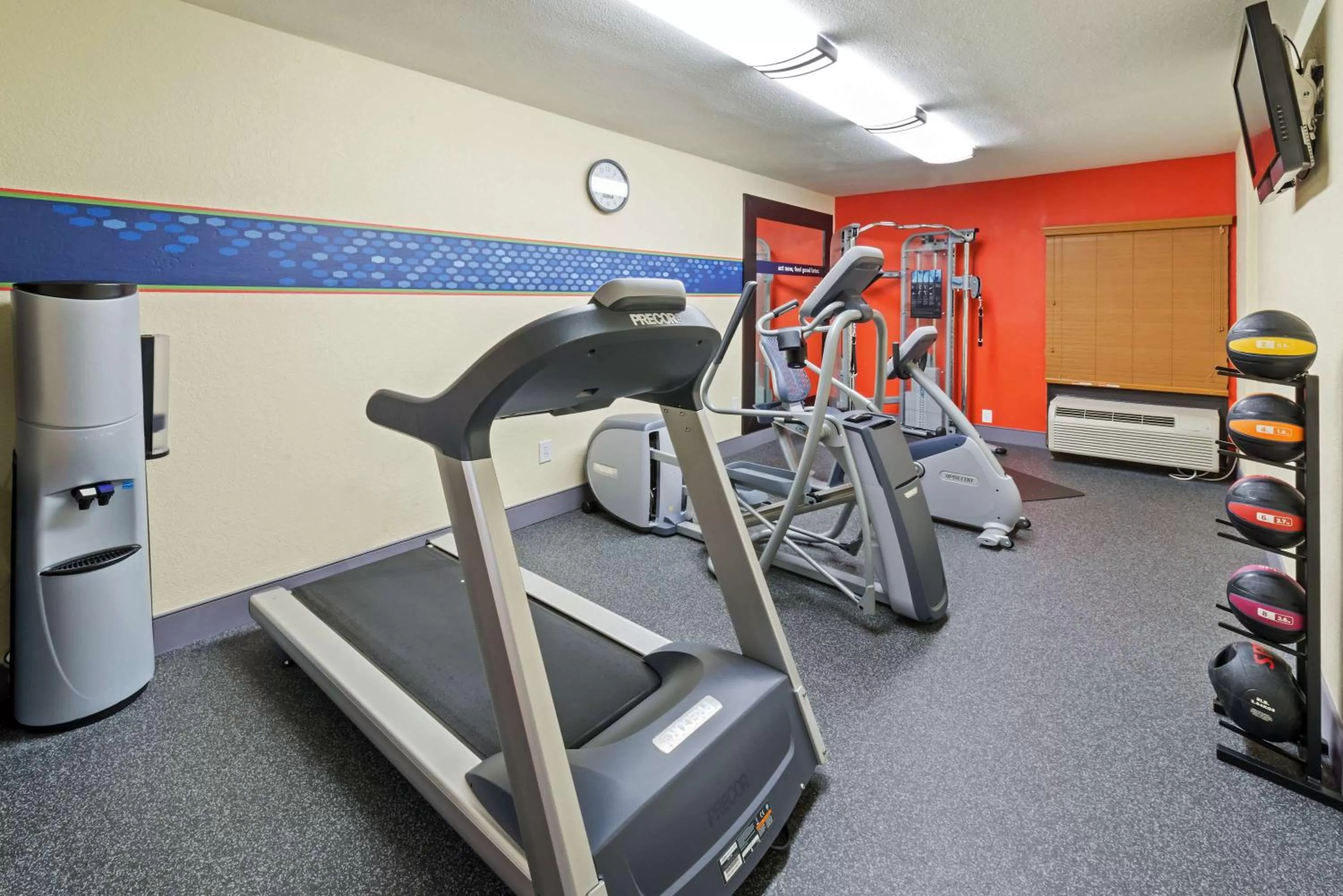 Fitness centre/facilities in Hampton Inn I-10 & College Drive