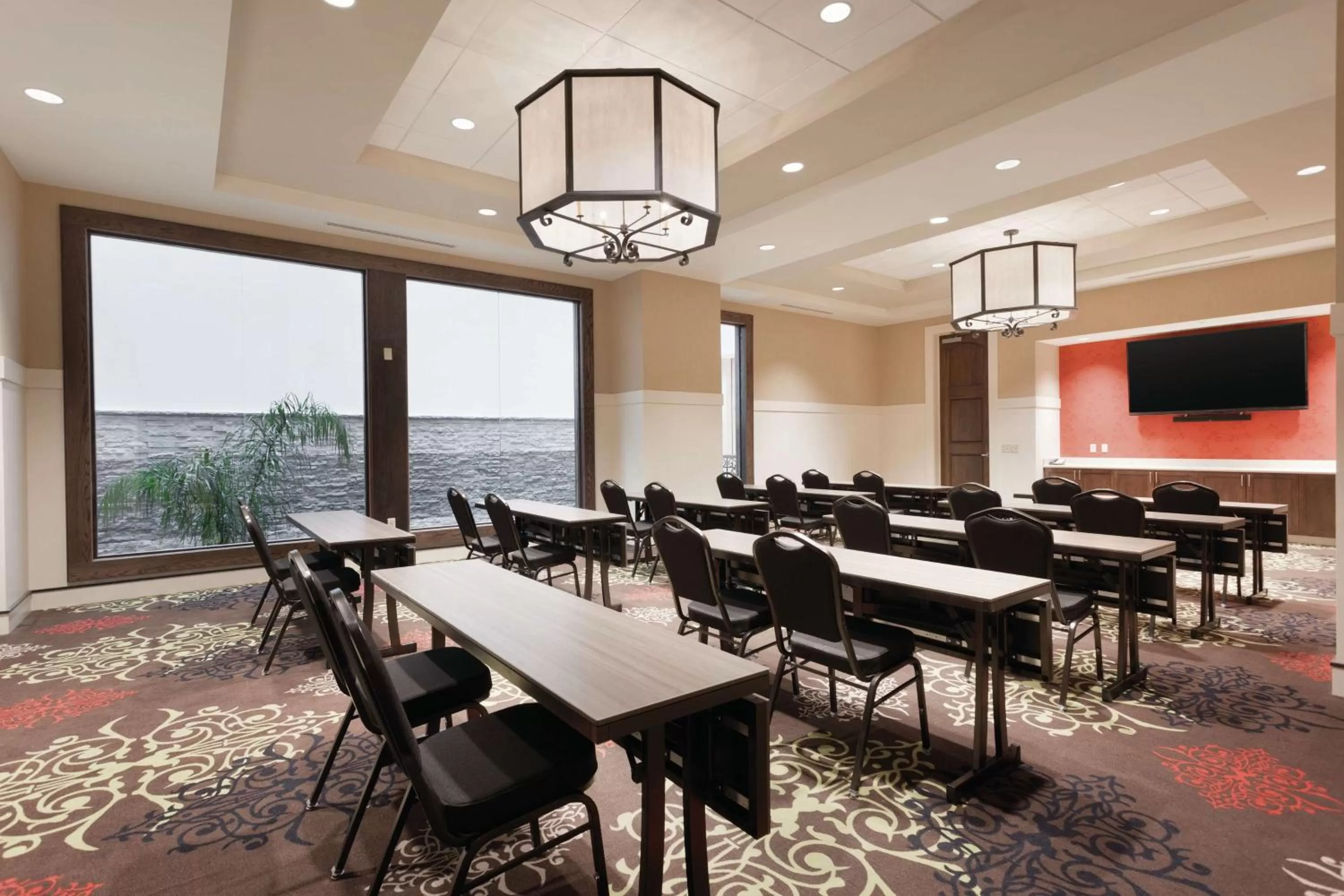 Meeting/conference room in Hilton Garden Inn Rochester Downtown, NY