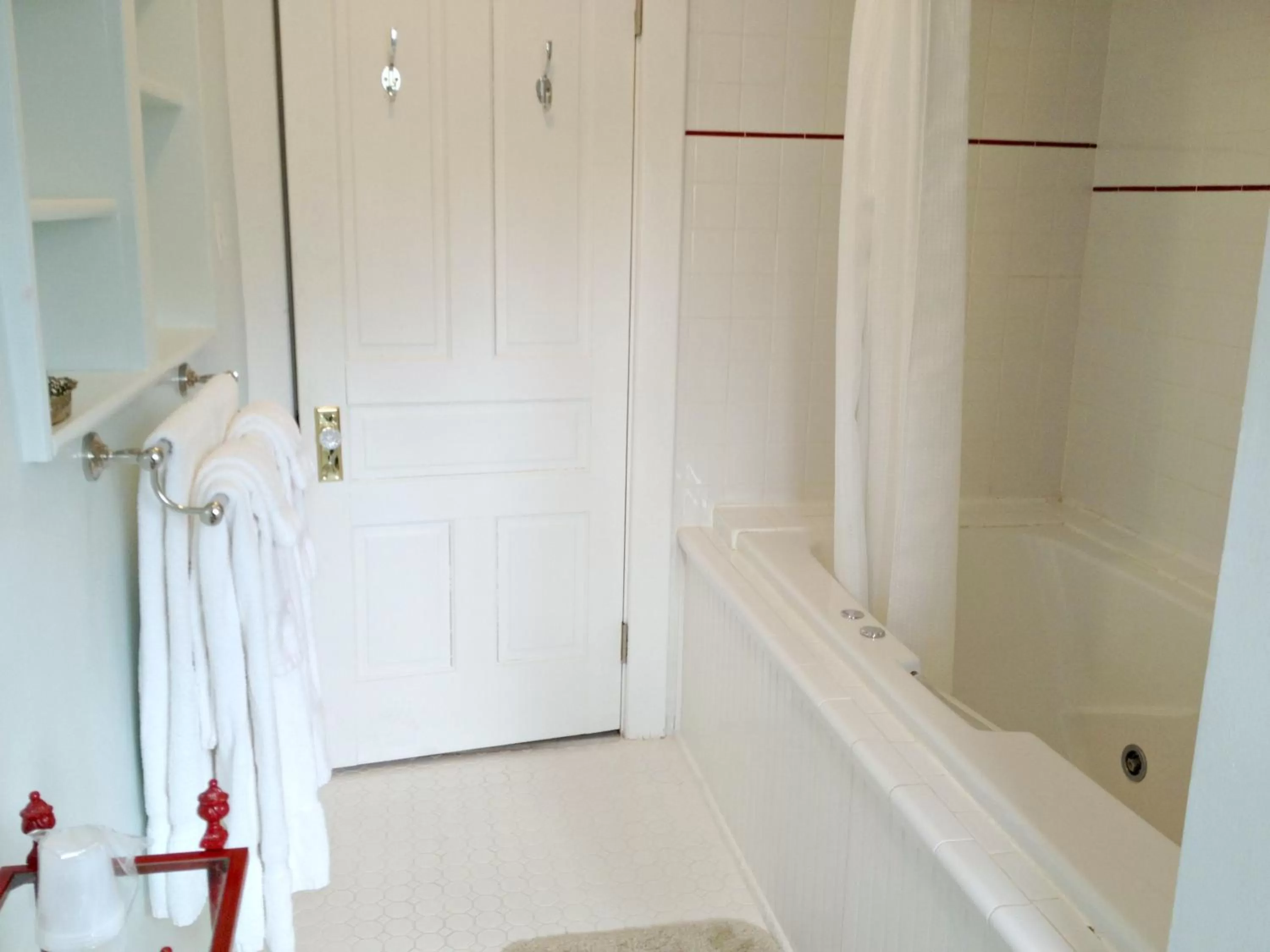 The Inn at Ragged Edge