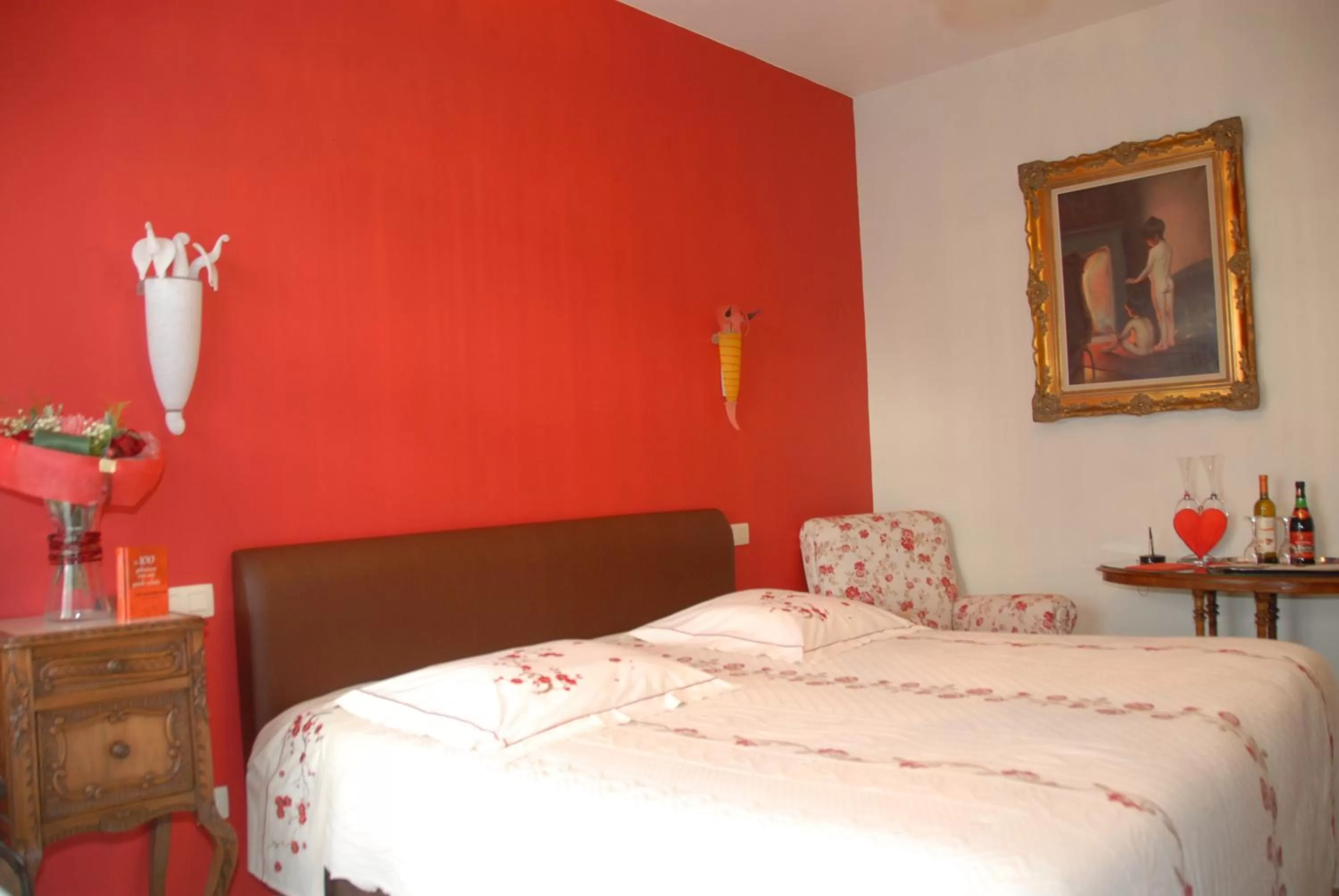 Bed in B&B Casa Roman & Vakantiewoning voor 1 pers tot max 32 personen