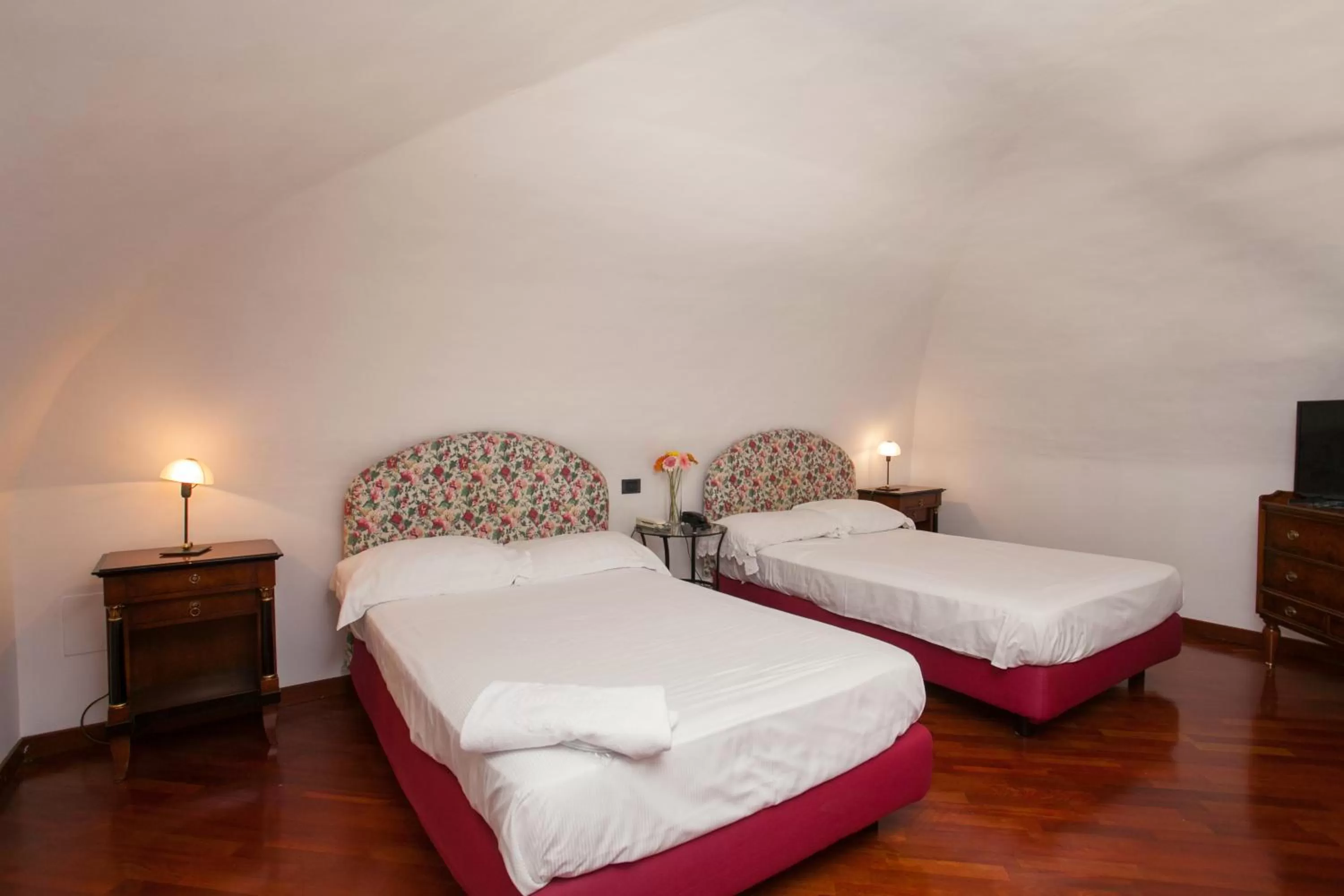 Bedroom, Bed in Zodiacus Residence