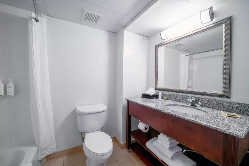 Bathroom in Country Inn & Suites by Radisson, Ontario at Ontario Mills, CA
