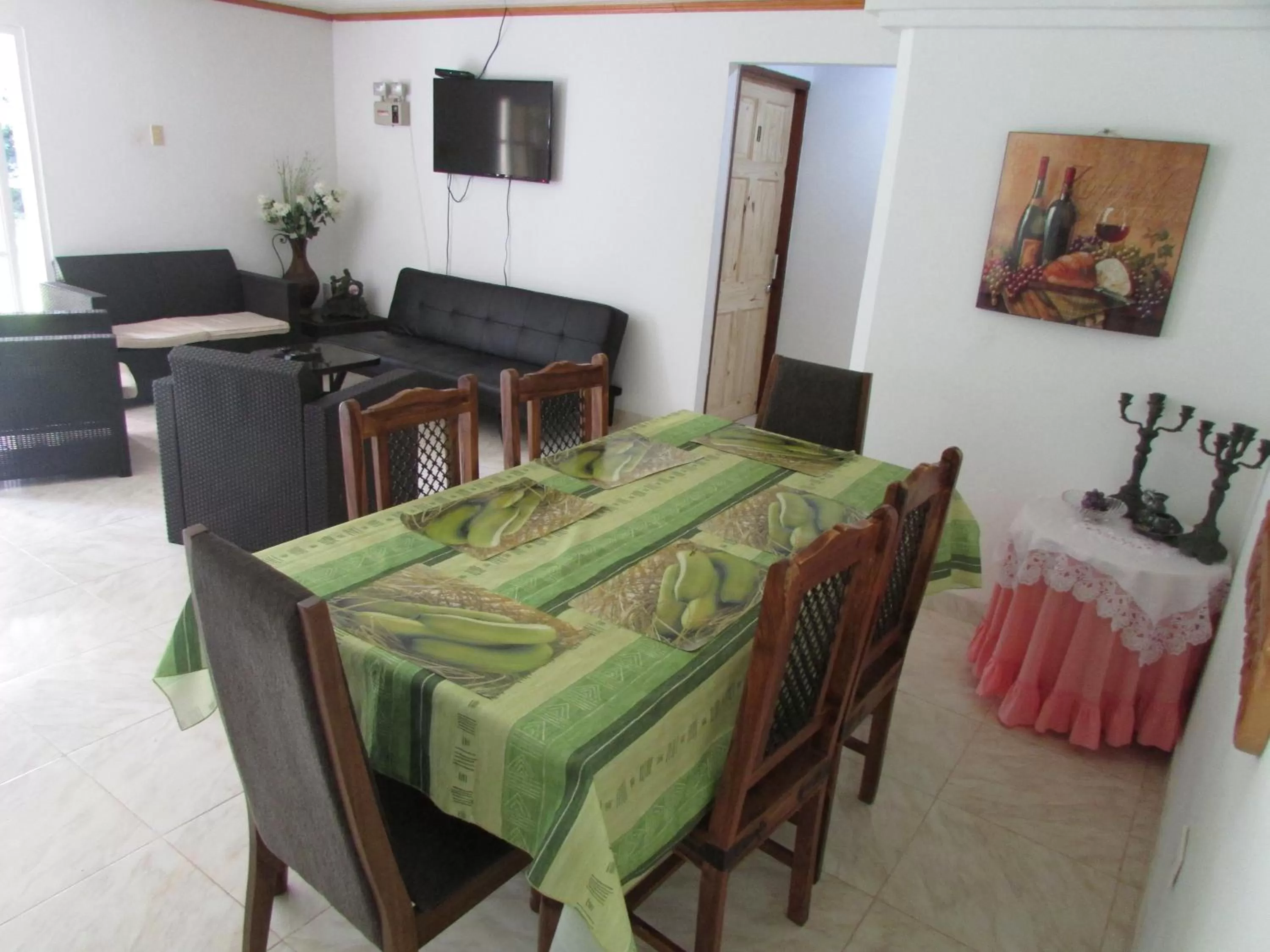 Dining area in Posada Hostal Miss Marlly