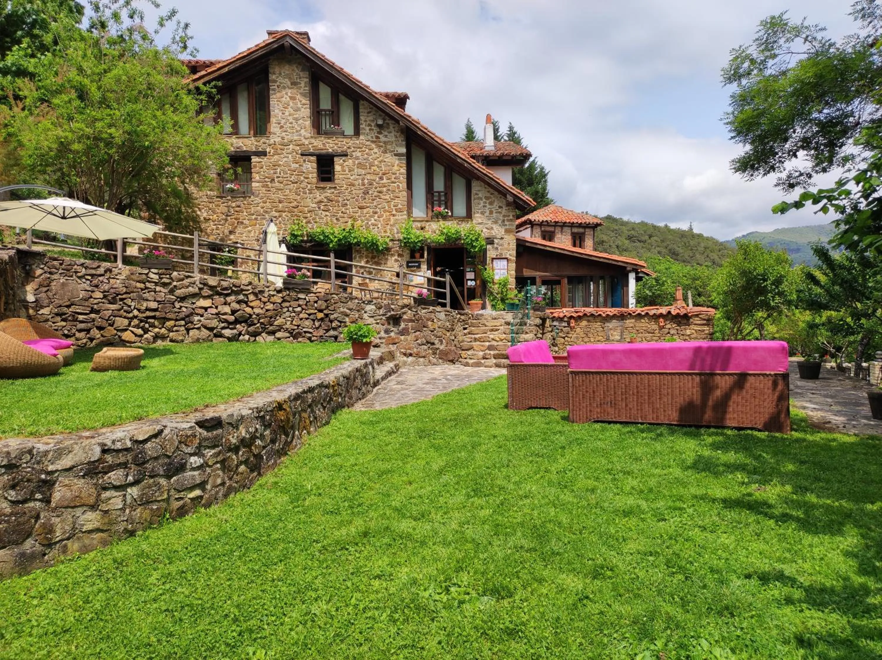 Garden in Viviendas Rurales El Covaju