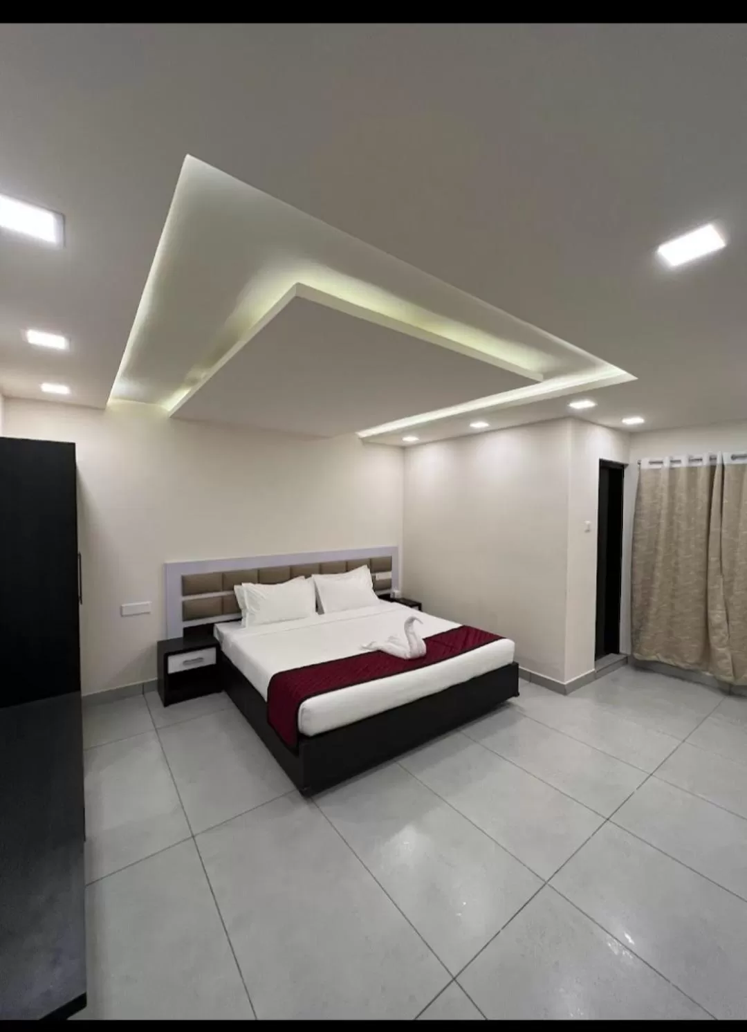 Photo of the whole room, Bed in Clarks Inn Express ,Sirkazhi