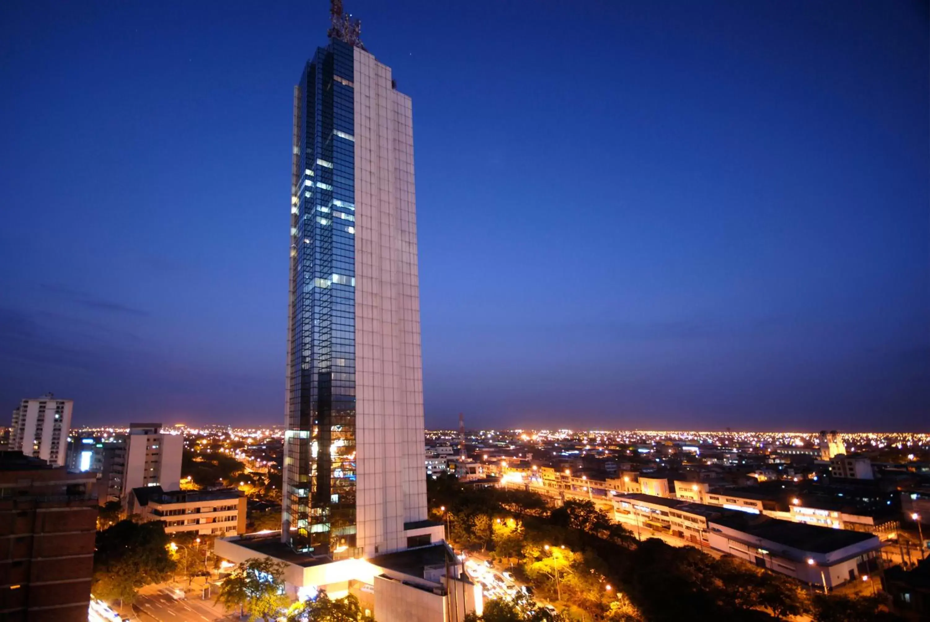 Torre de Cali Plaza Hotel Torre de Cali Plaza Hotel