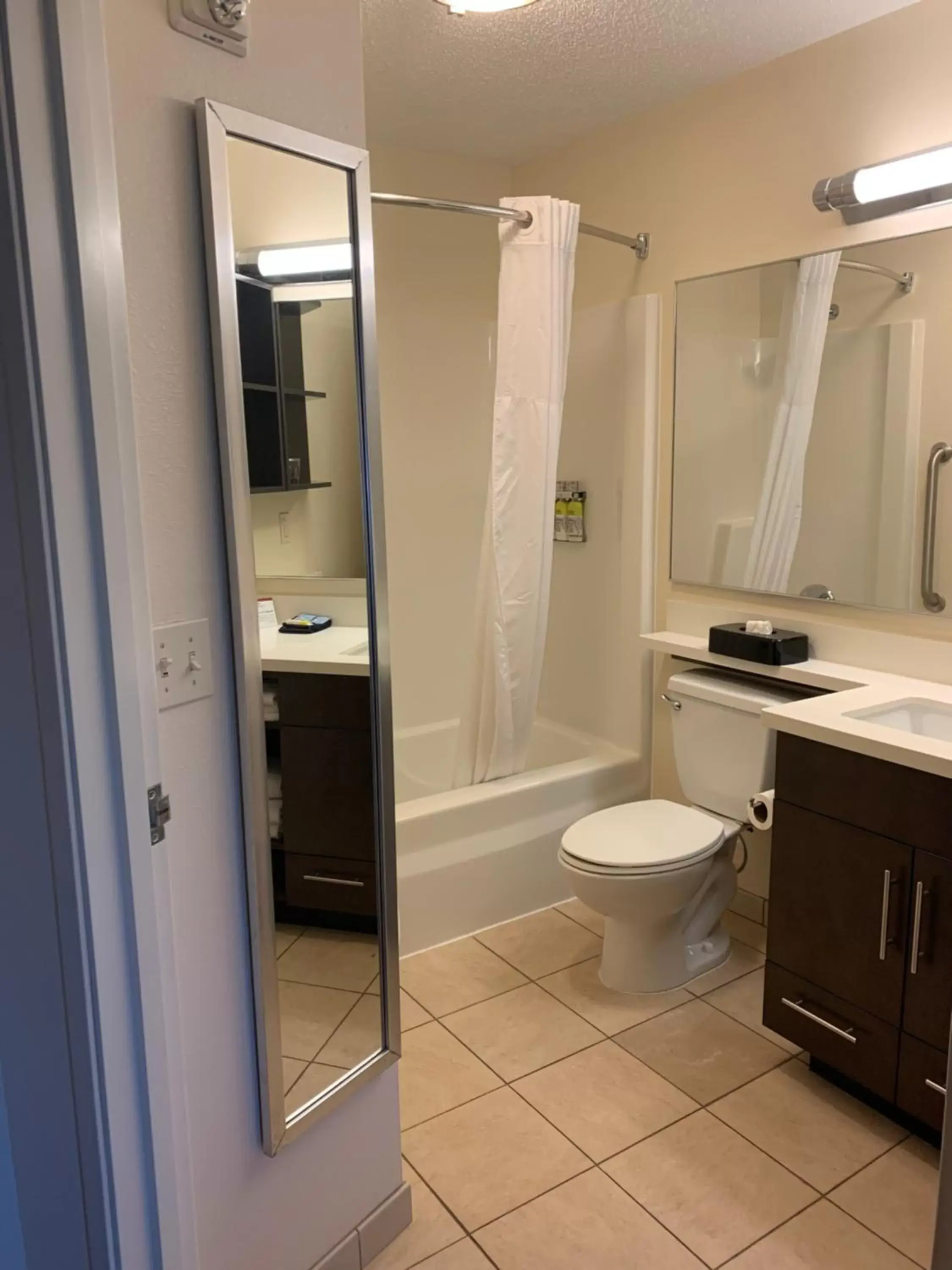 Studio Suite with Two Queen Beds in Candlewood Suites Fargo-North Dakota State University by IHG Studio Suite with Two Queen Beds in Candlewood Suites Fargo-North Dakota State University by IHG