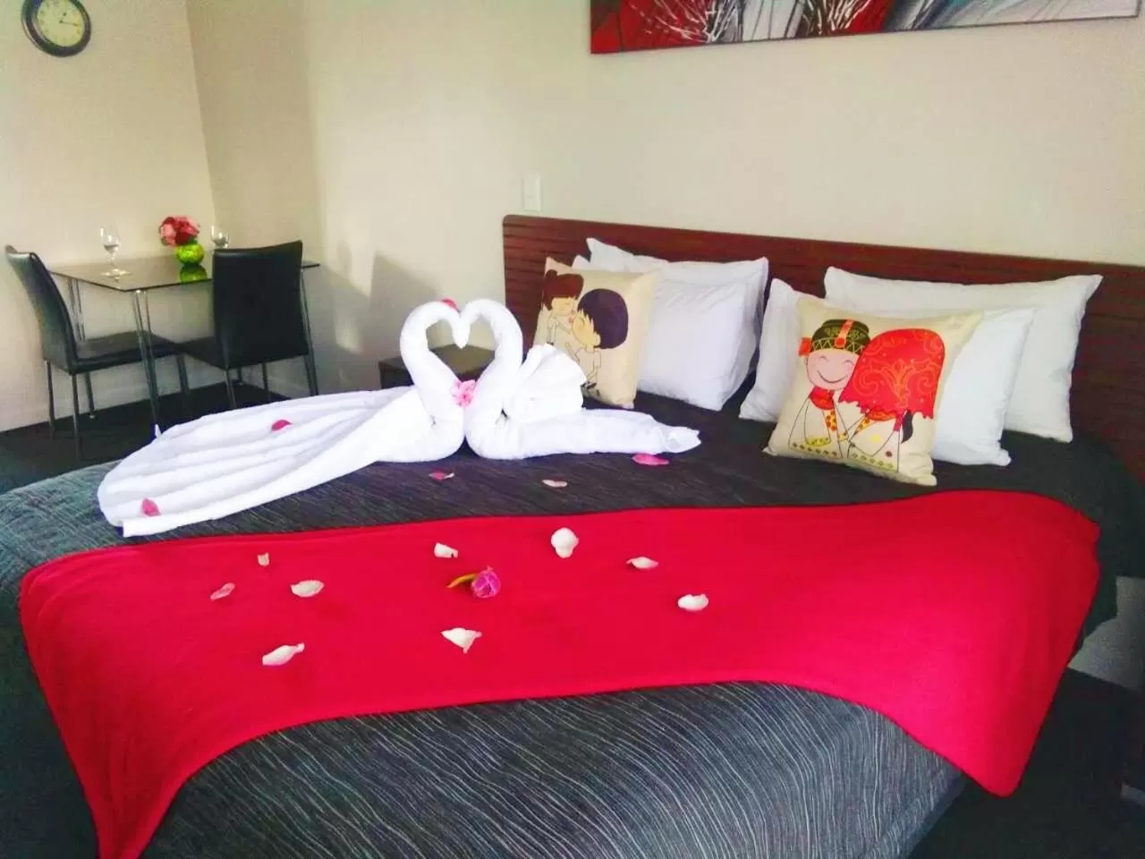 Other, Bed in Red Rock Thermal Motel - Mineral Pool