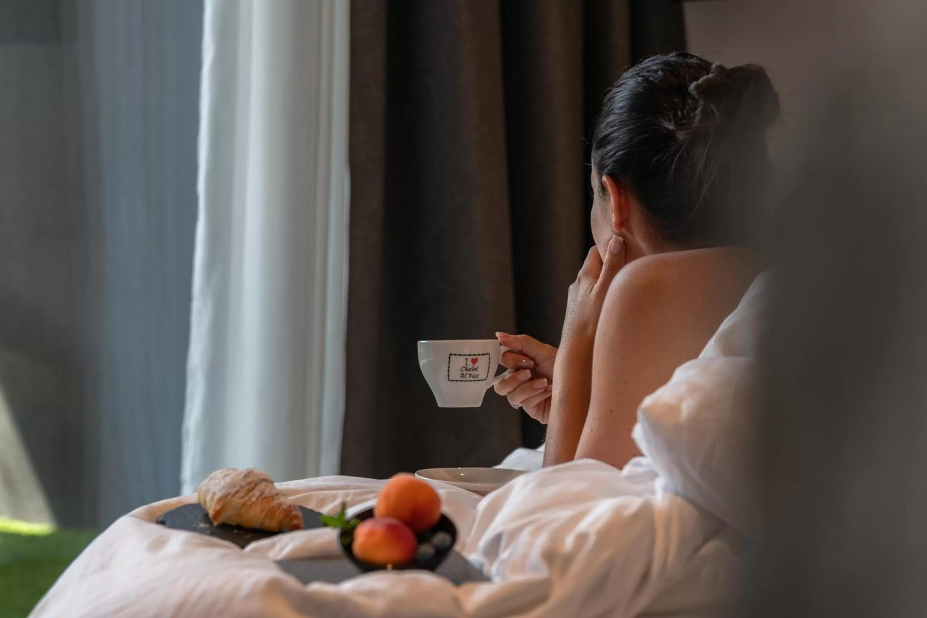 People, Bed in Hotel Chalet Al Foss - Adults Only