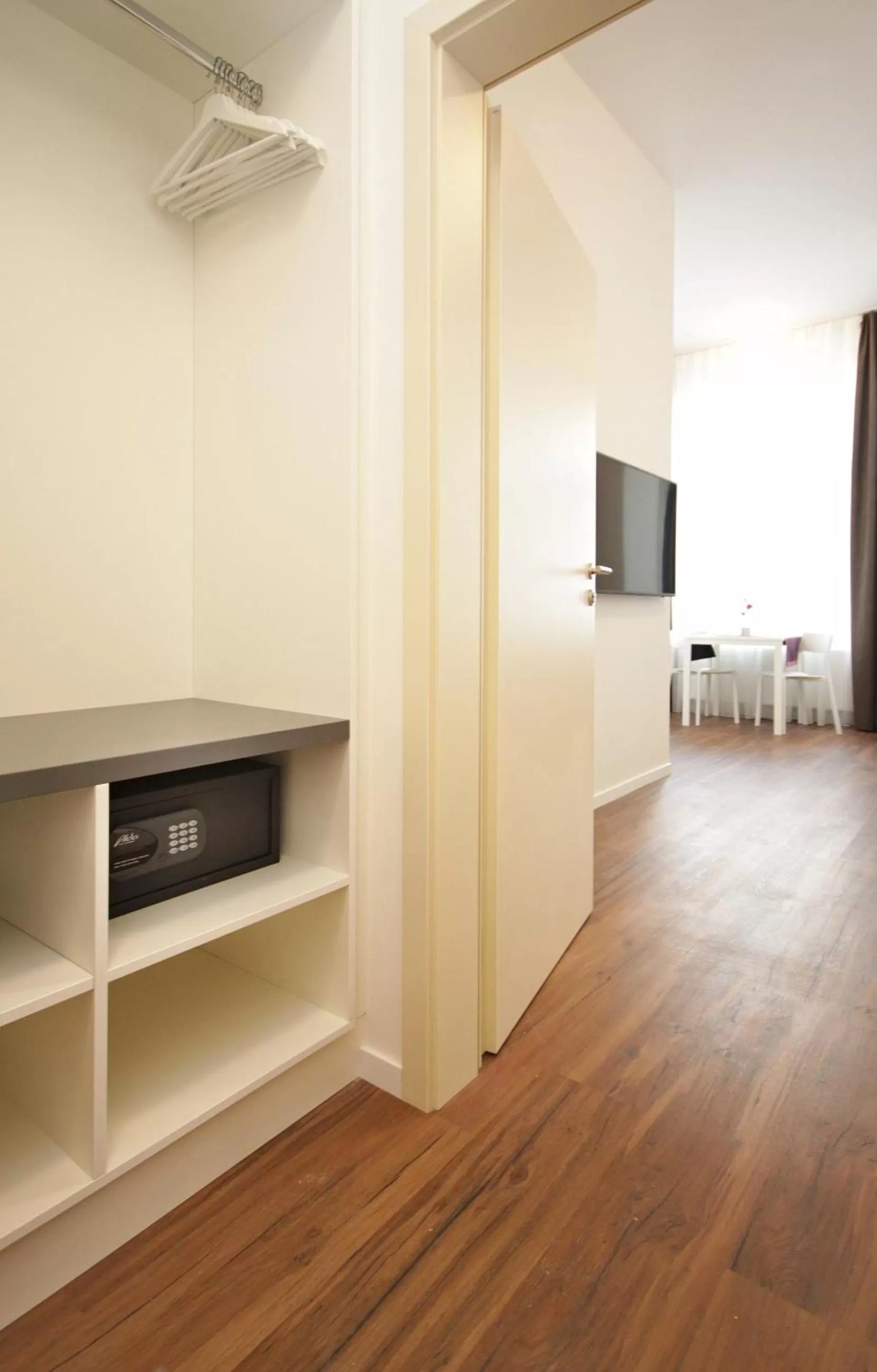 TV and multimedia in Elizabeth Suites