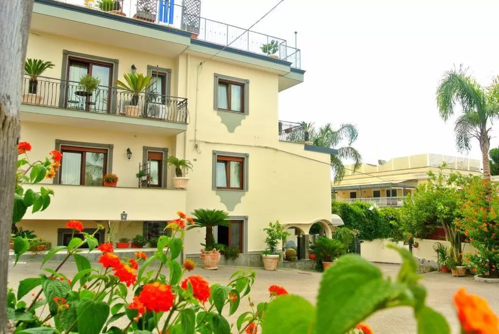 Property Building in Hotel Le Pinede Vistamare