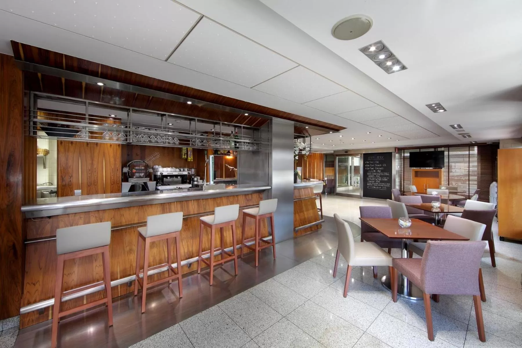 Lounge or bar in Exe Plaza