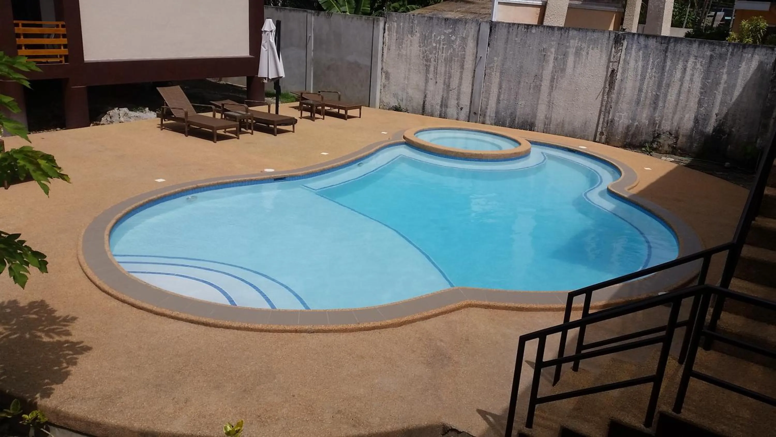 Swimming pool in Infinity Sands Resort