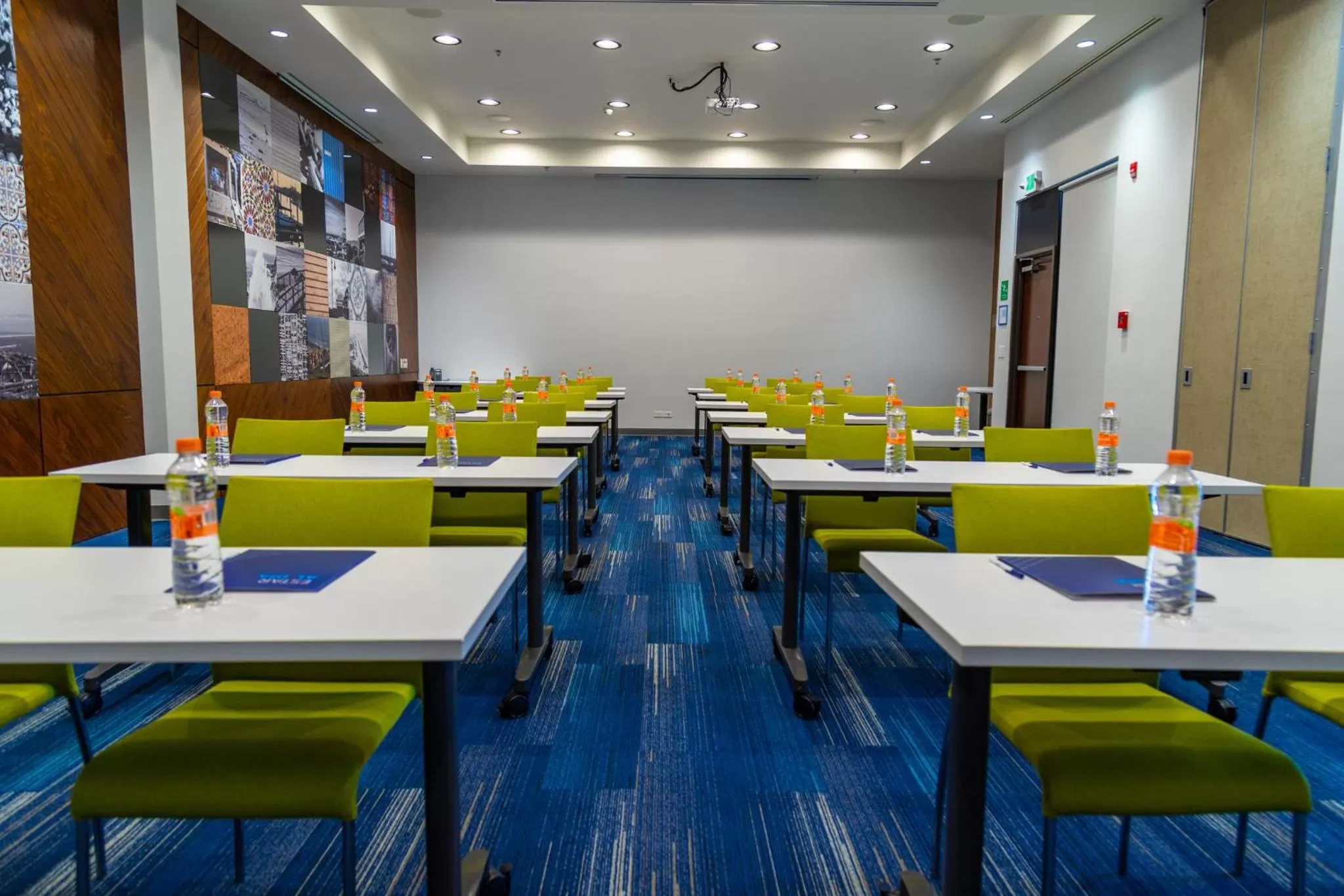 Meeting/conference room in Holiday Inn Express & Suites - Ensenada Centro by IHG