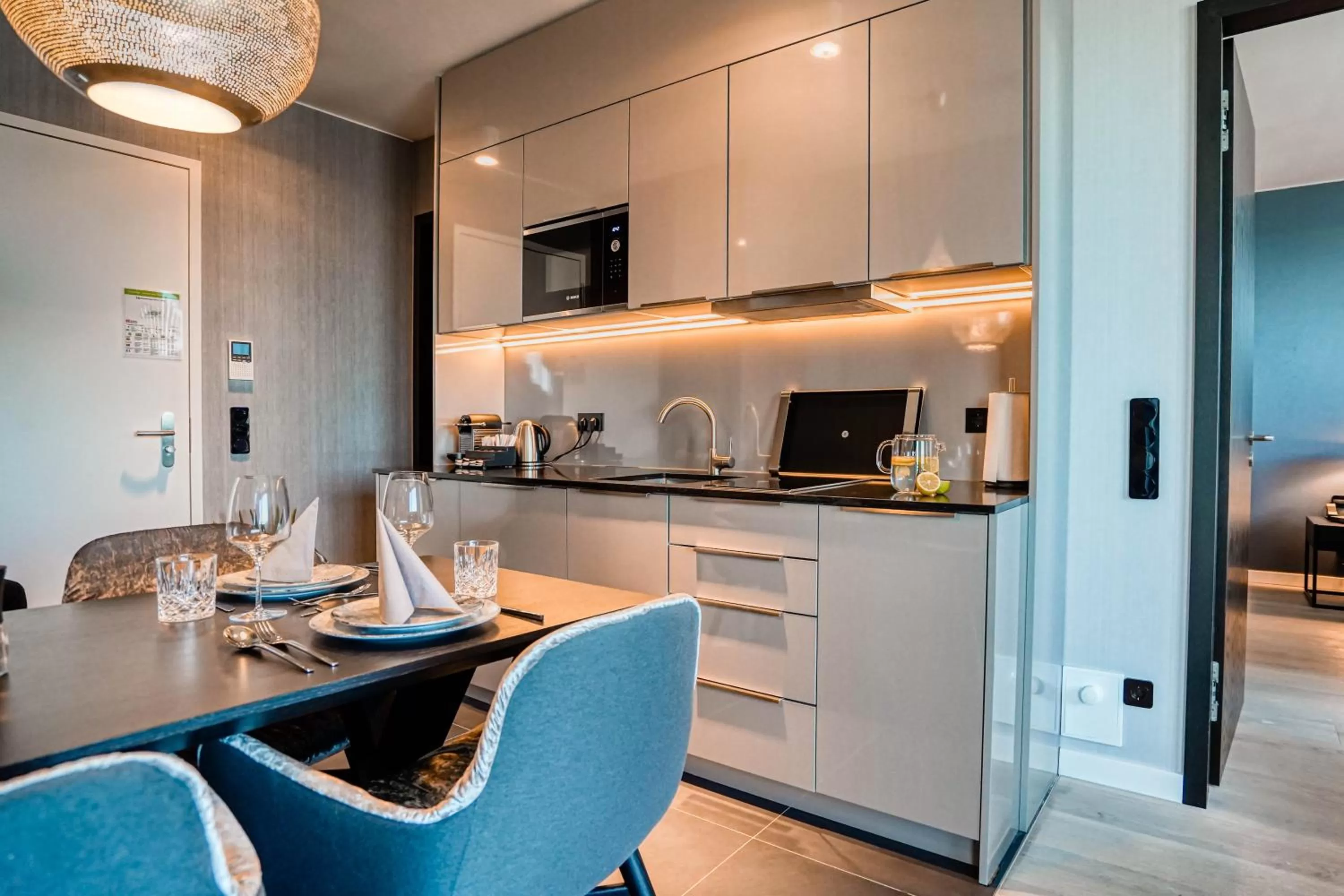 Kitchen or kitchenette in CLOUD No7 APARTMENTS