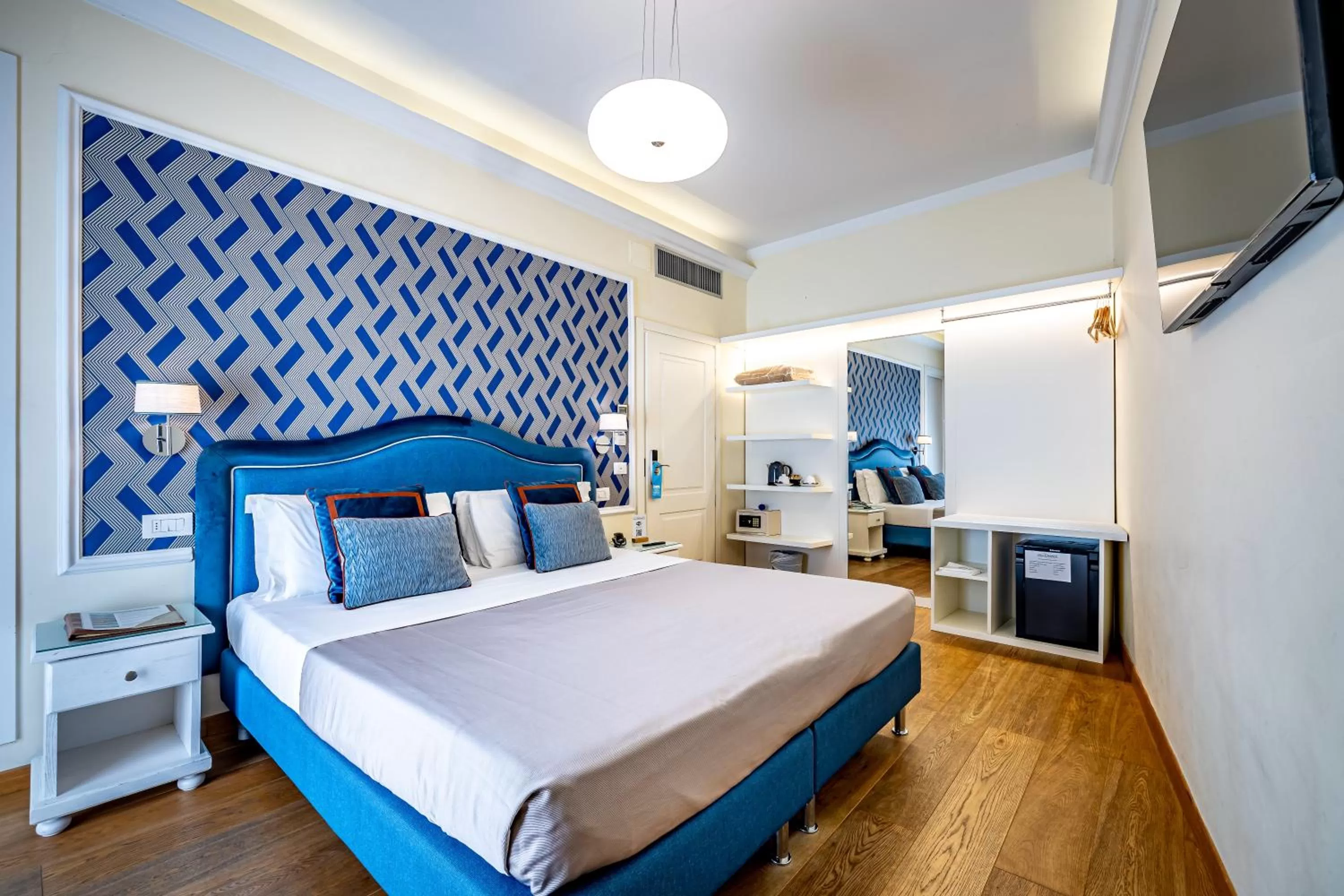 Bedroom, Bed in Hotel La Scaletta al Ponte Vecchio