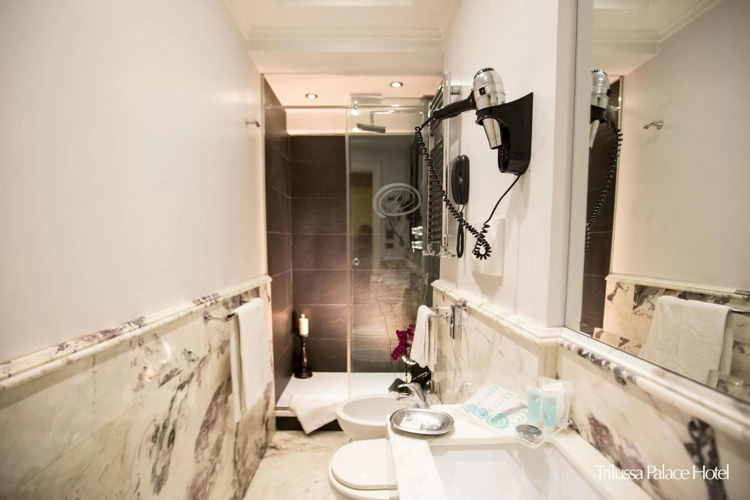 Bathroom in Trilussa Palace Hotel Congress & Spa