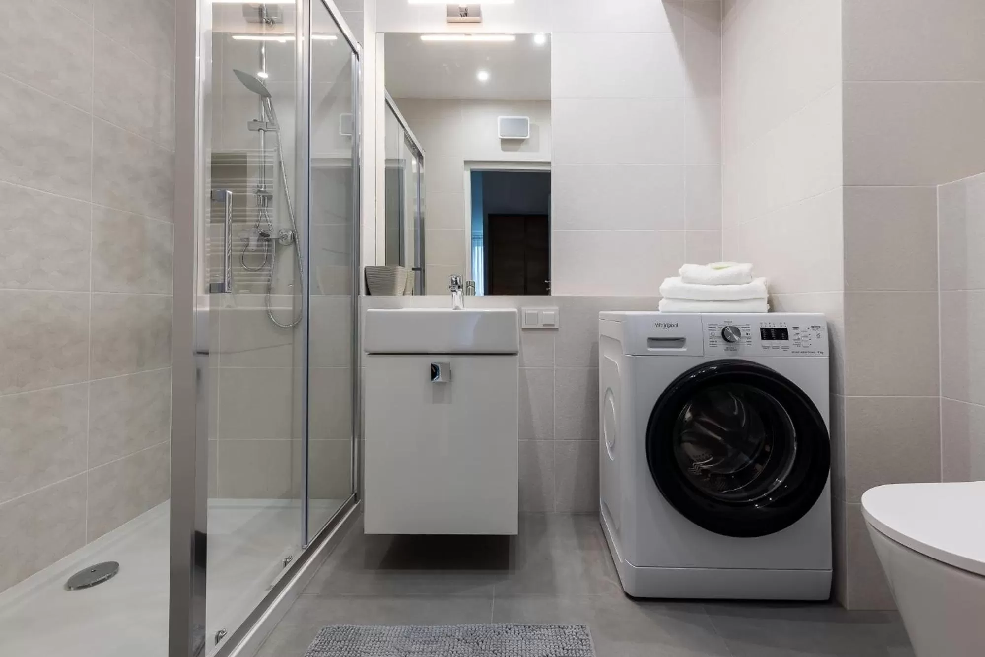 Bathroom in Symphony Modern Tower Apartamenty