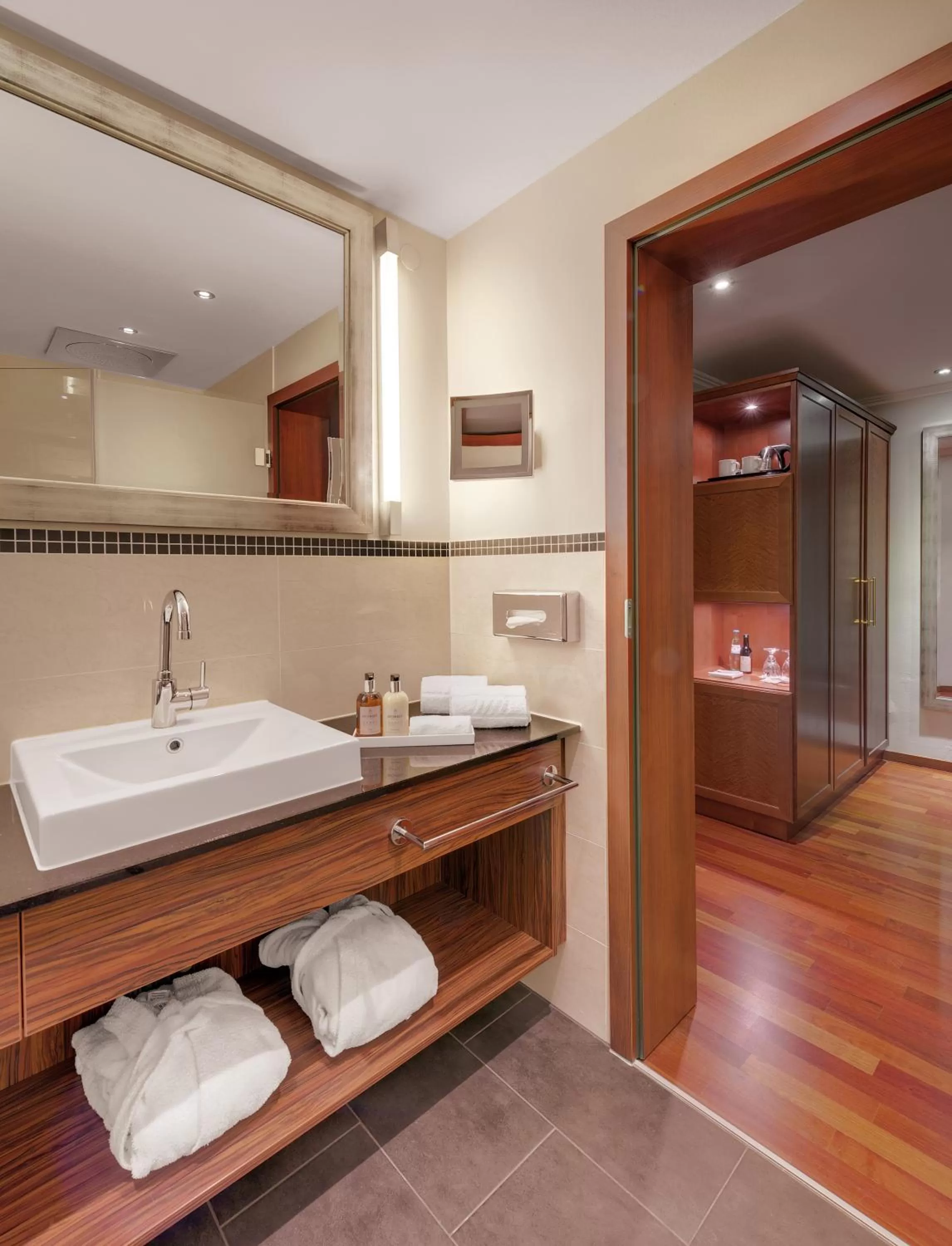 Bathroom in Hotel Oranien Wiesbaden