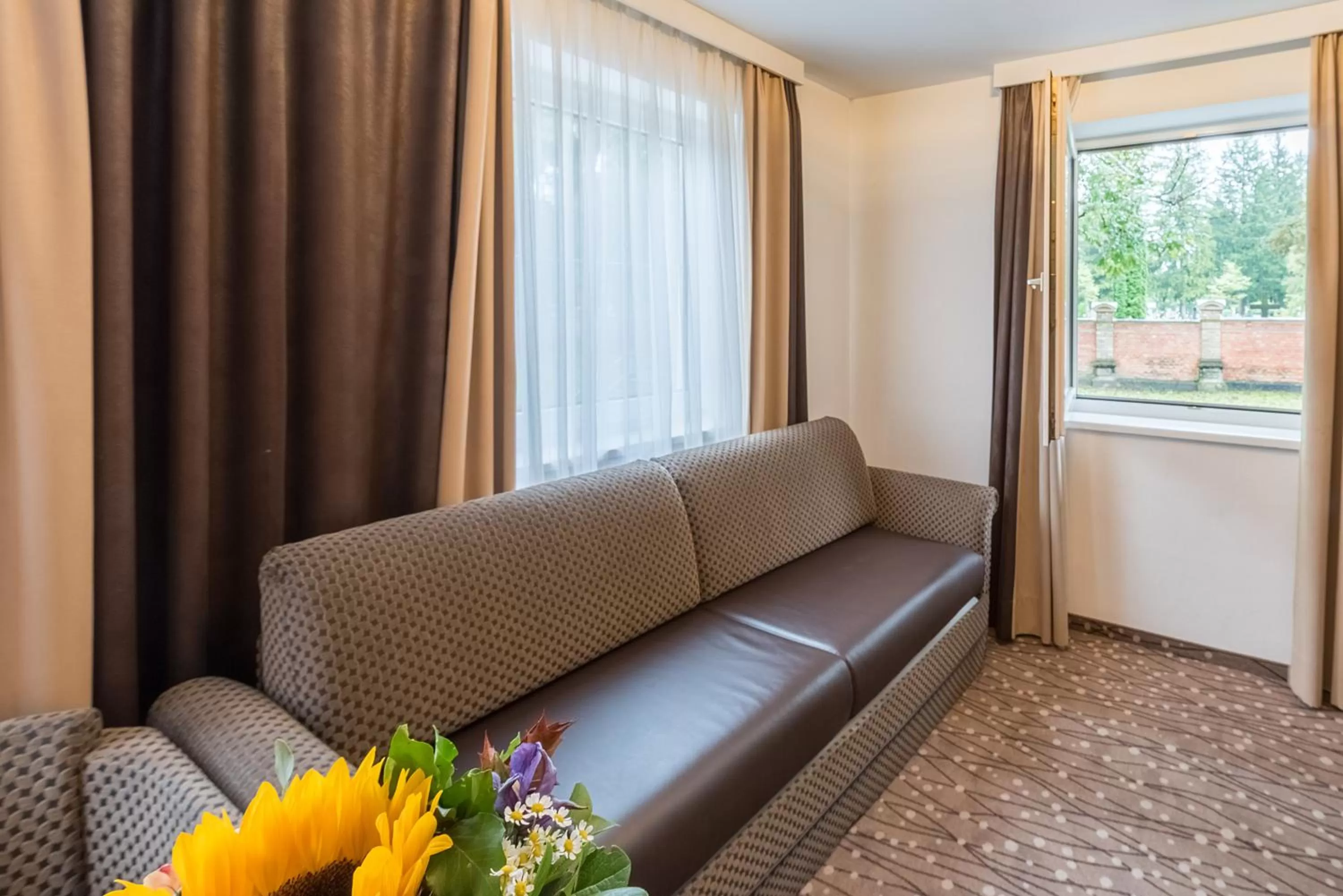 Superior Double Room with Free Underground Parking in Austria Classic Hotel Hölle