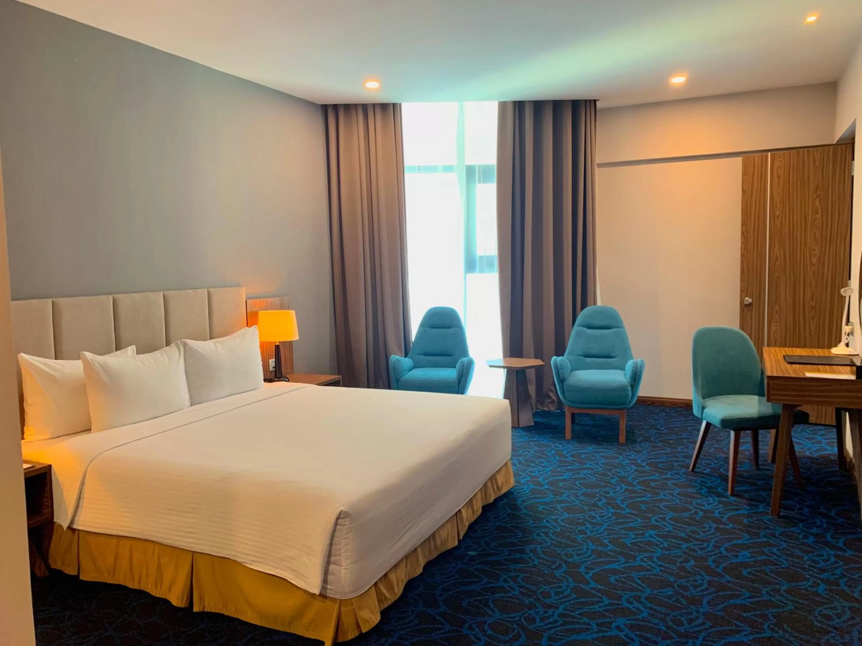 Bedroom, Bed in Muong Thanh Luxury Vien Trieu Nha Trang