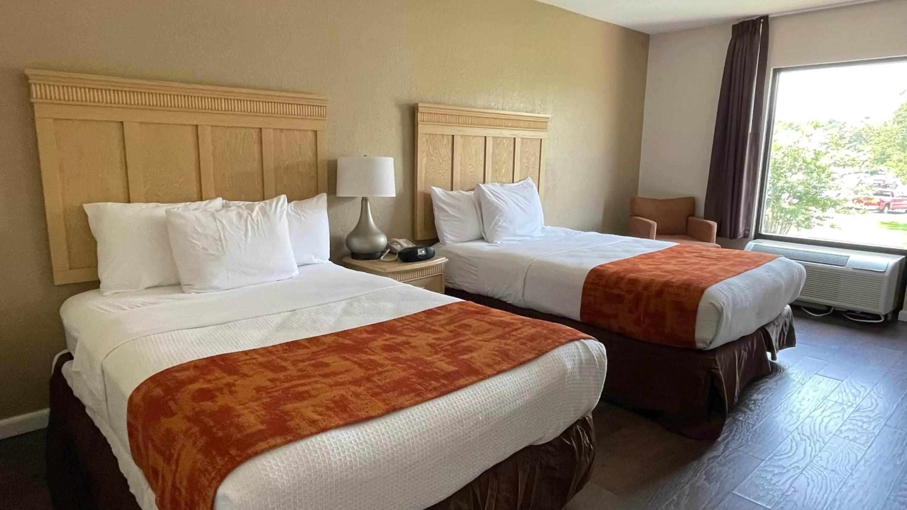 Bed in THE PARAGON of Golden Isles