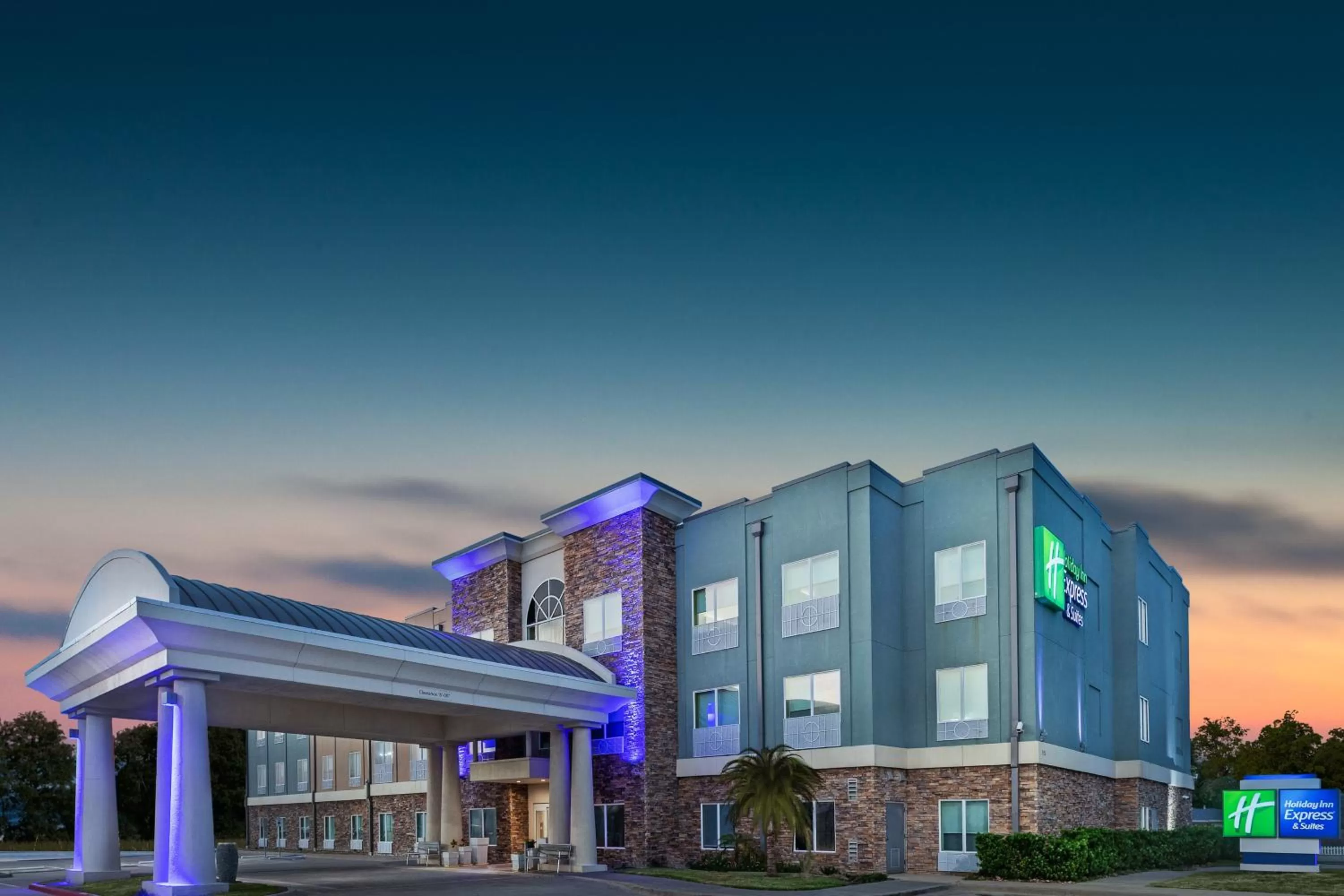 Property building in Holiday Inn Express & Suites Rockport - Bay View by IHG