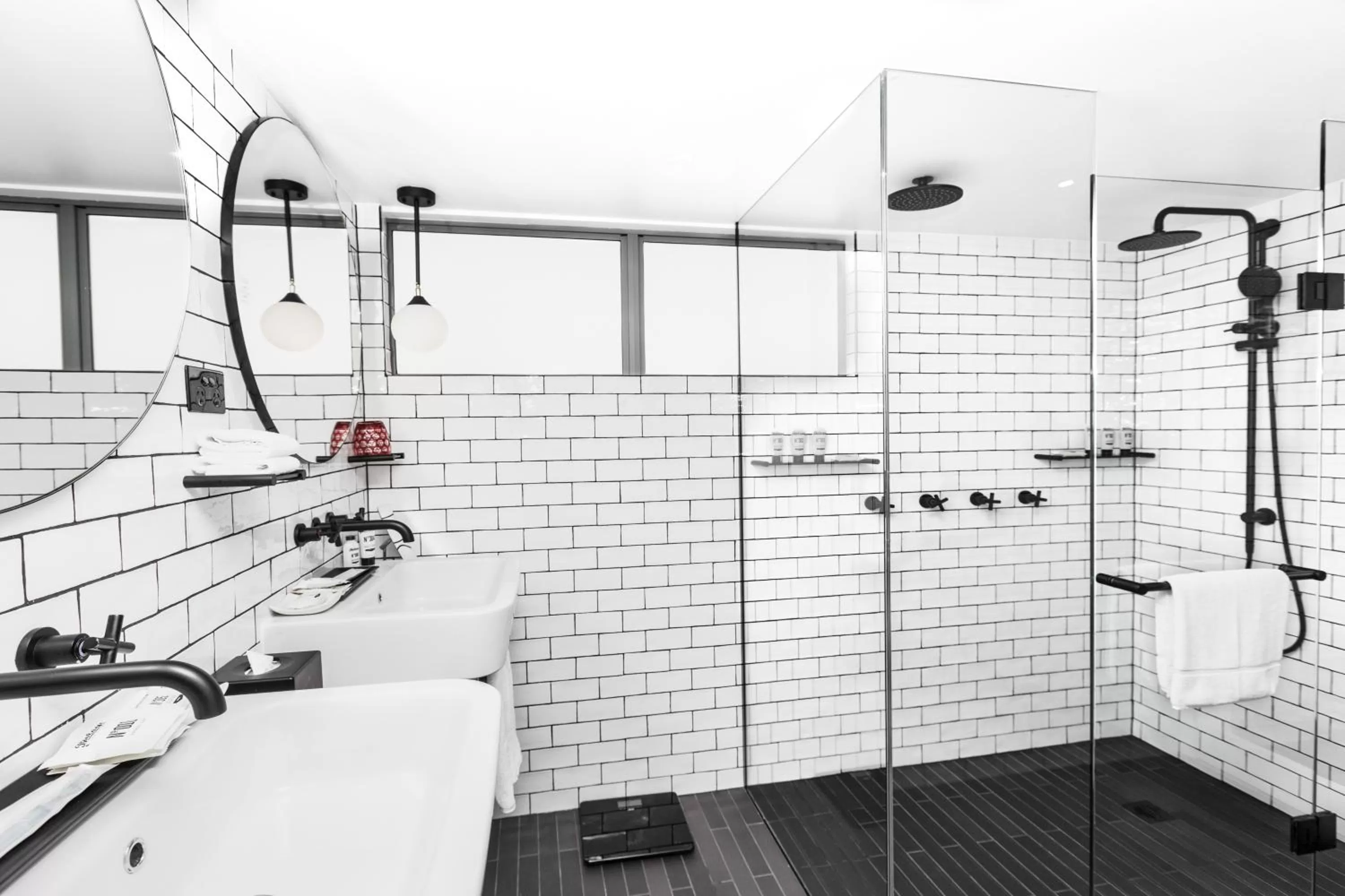 Bathroom in Ovolo Sydney Woolloomooloo, a Wyndham Hotel