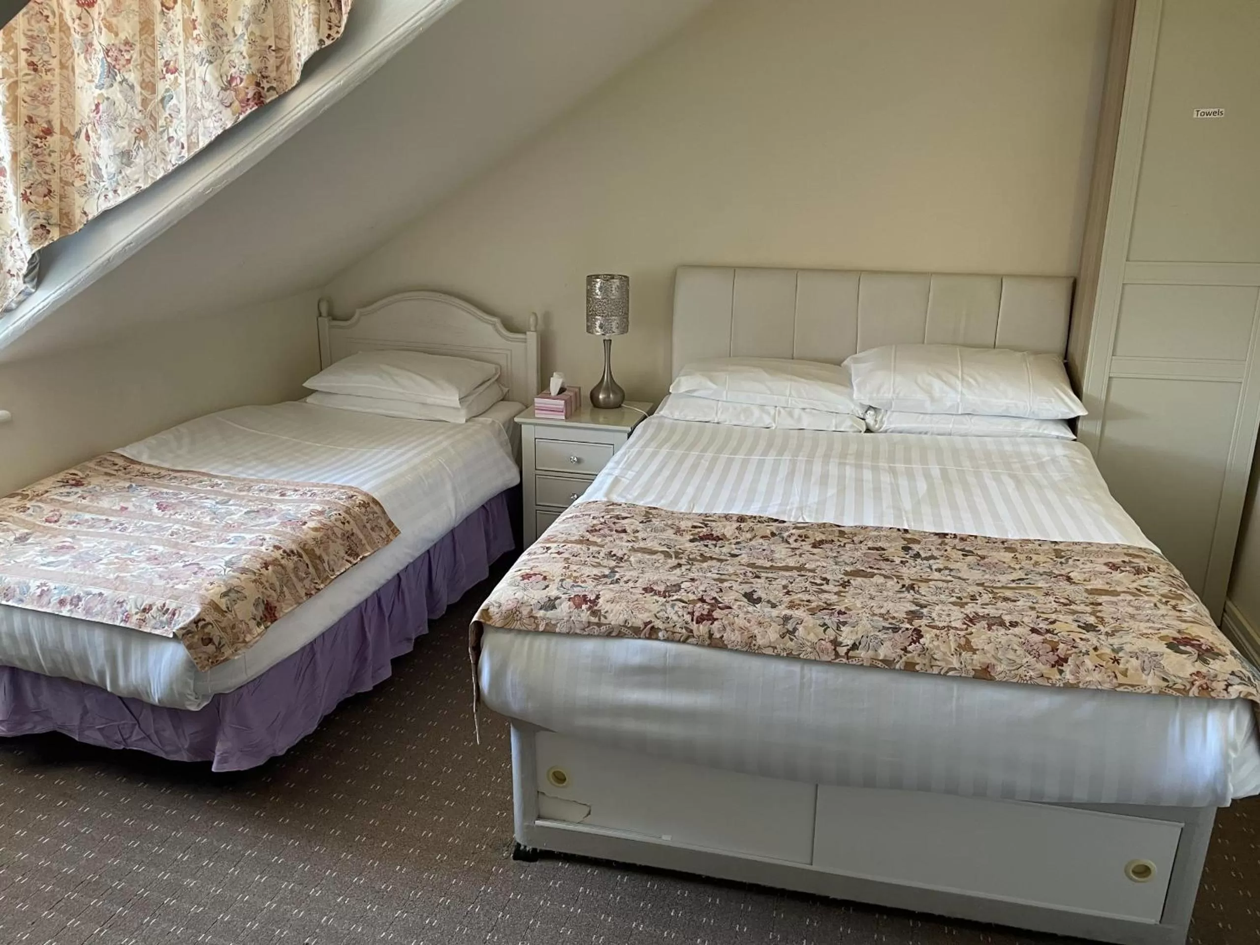 Bedroom, Bed in Diamonds Villa near York Hospital