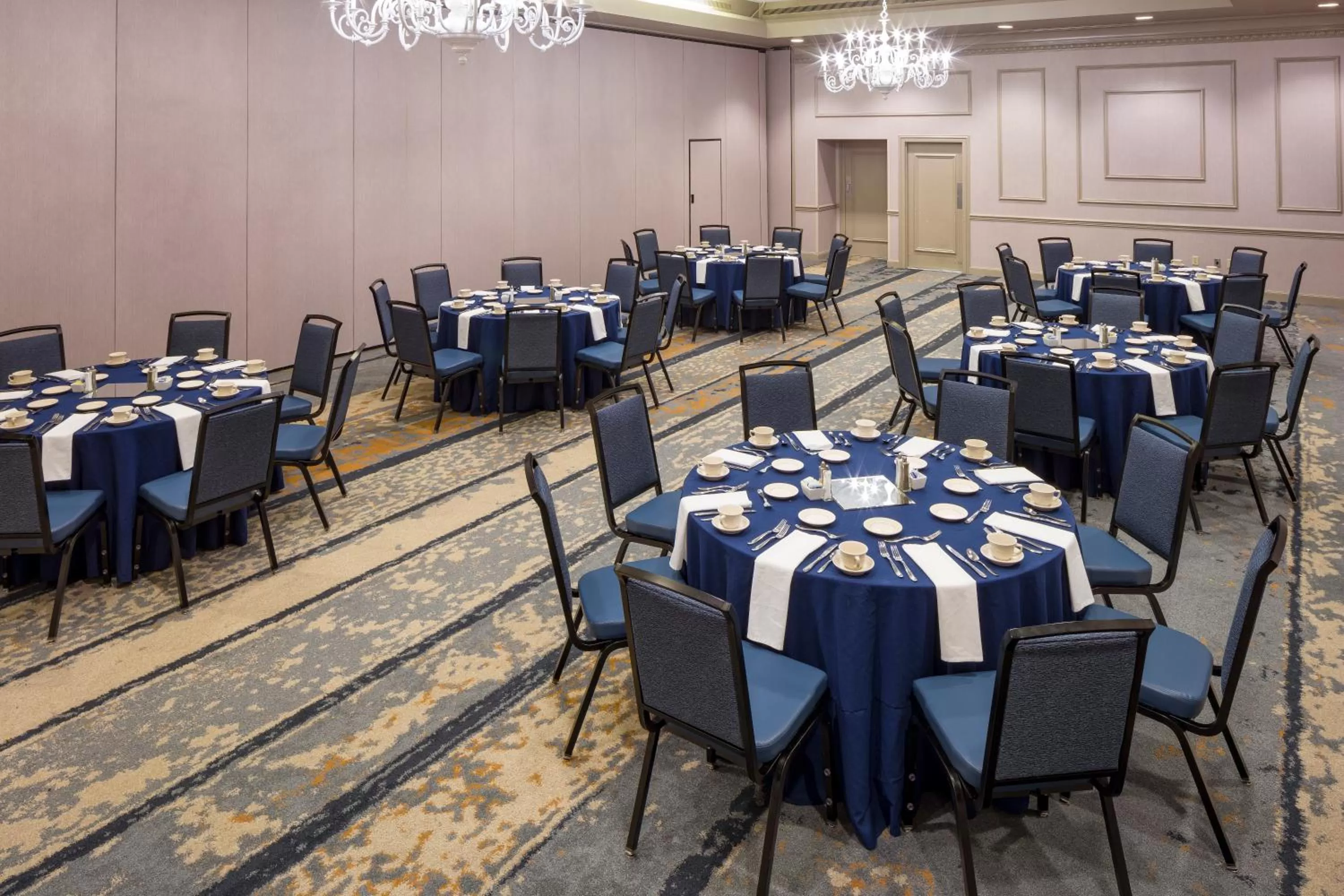 Banquet/Function facilities in Hotel 1620 Plymouth Harbor