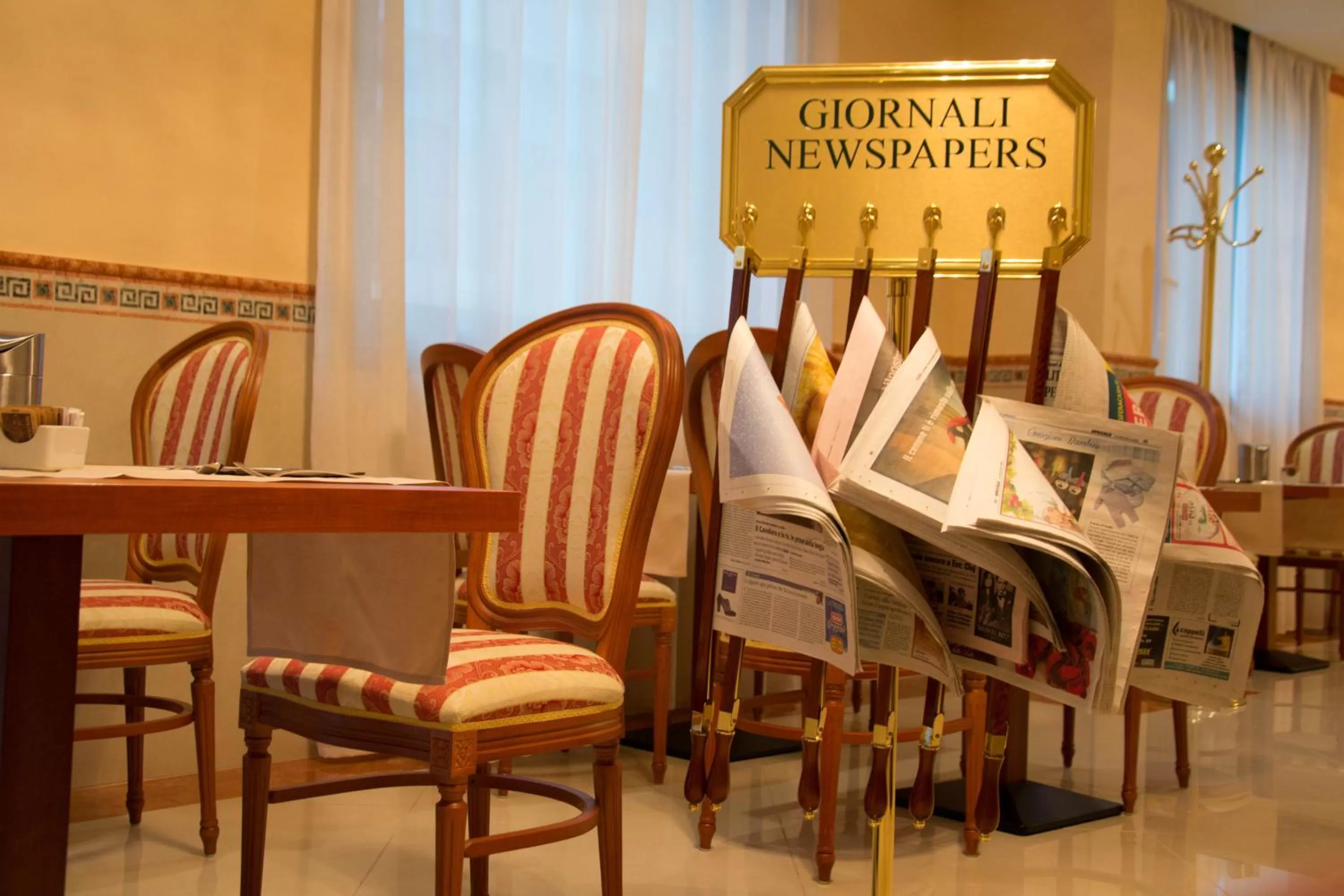 Restaurant/places to eat in Palace Hotel Legnano