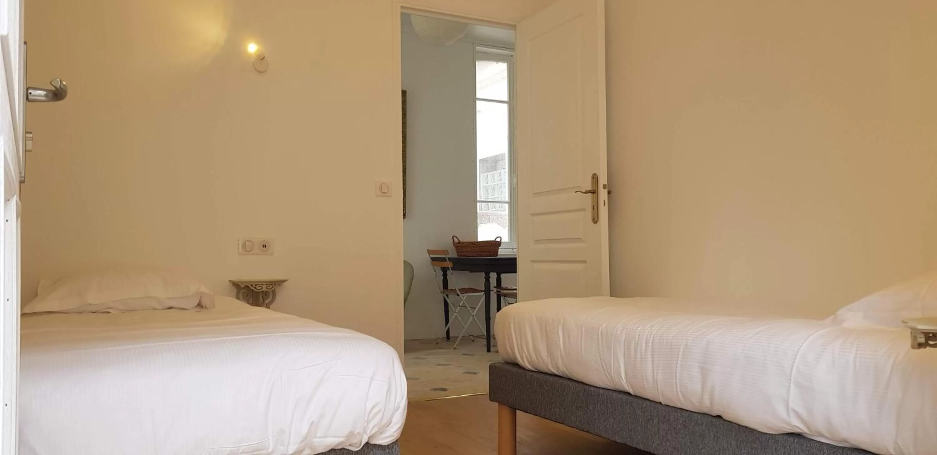 Bedroom, Bed in Les Cabines