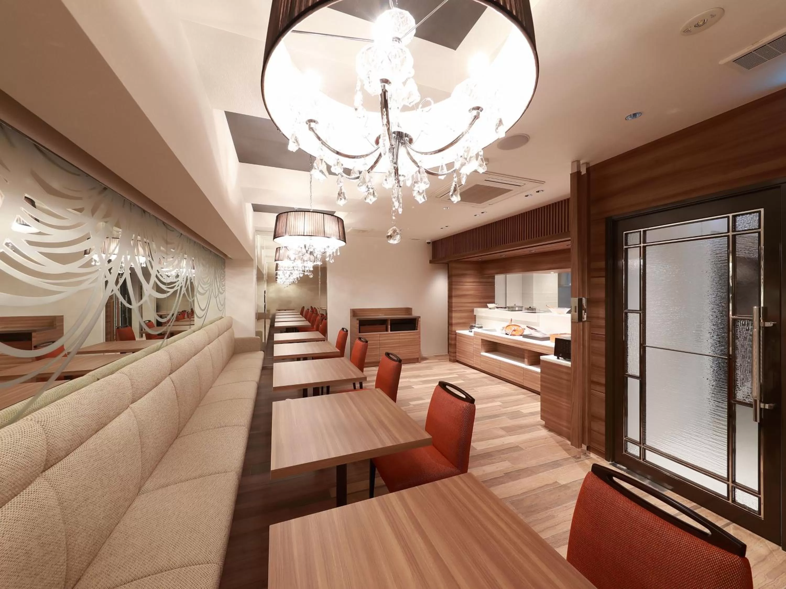 Lobby or reception in Hotel Sakura Suite Osaka Juso