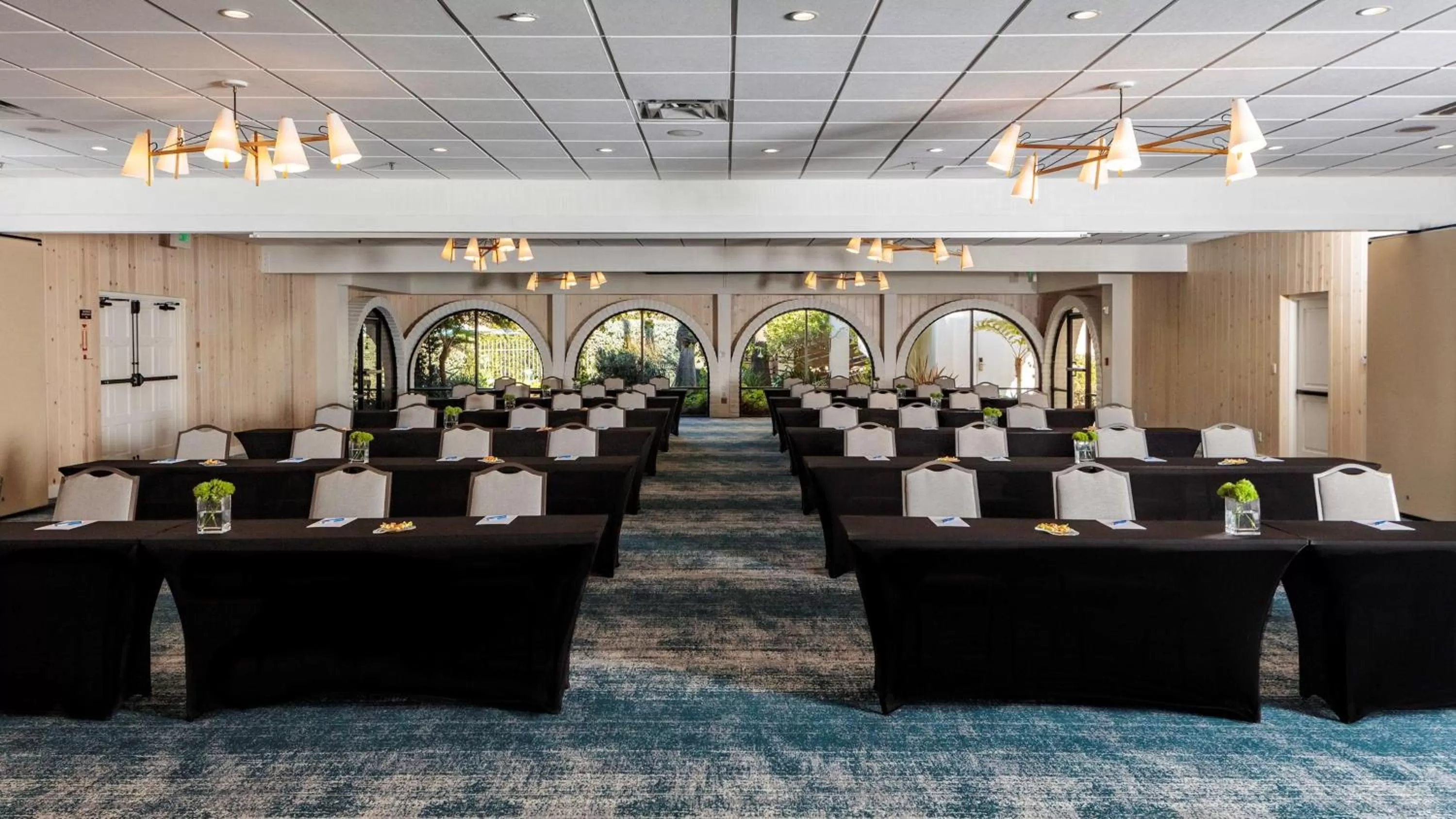 Meeting/conference room in The Leta Santa Barbara Goleta, Tapestry Collection by Hilton