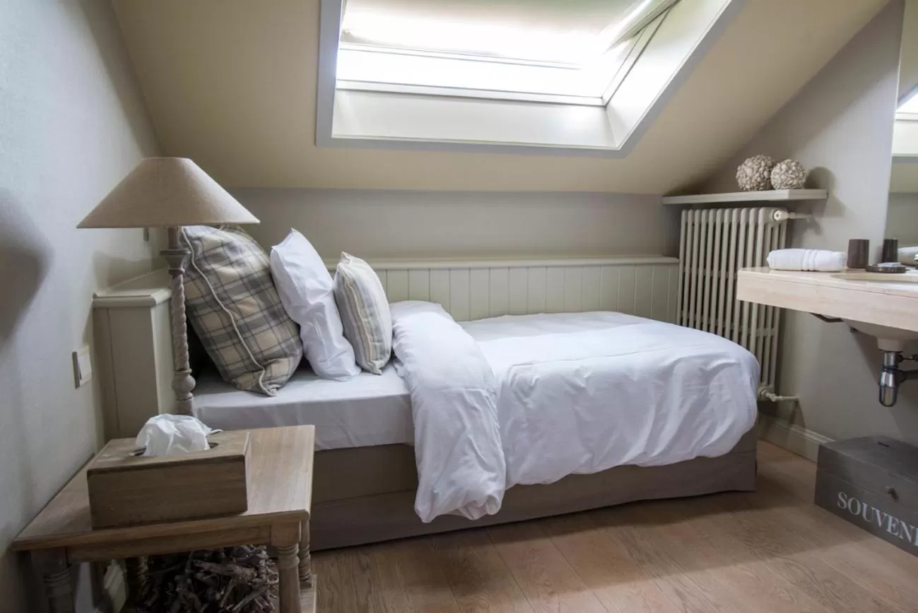 Bed, Room Photo in Lebeau 19 Hotel