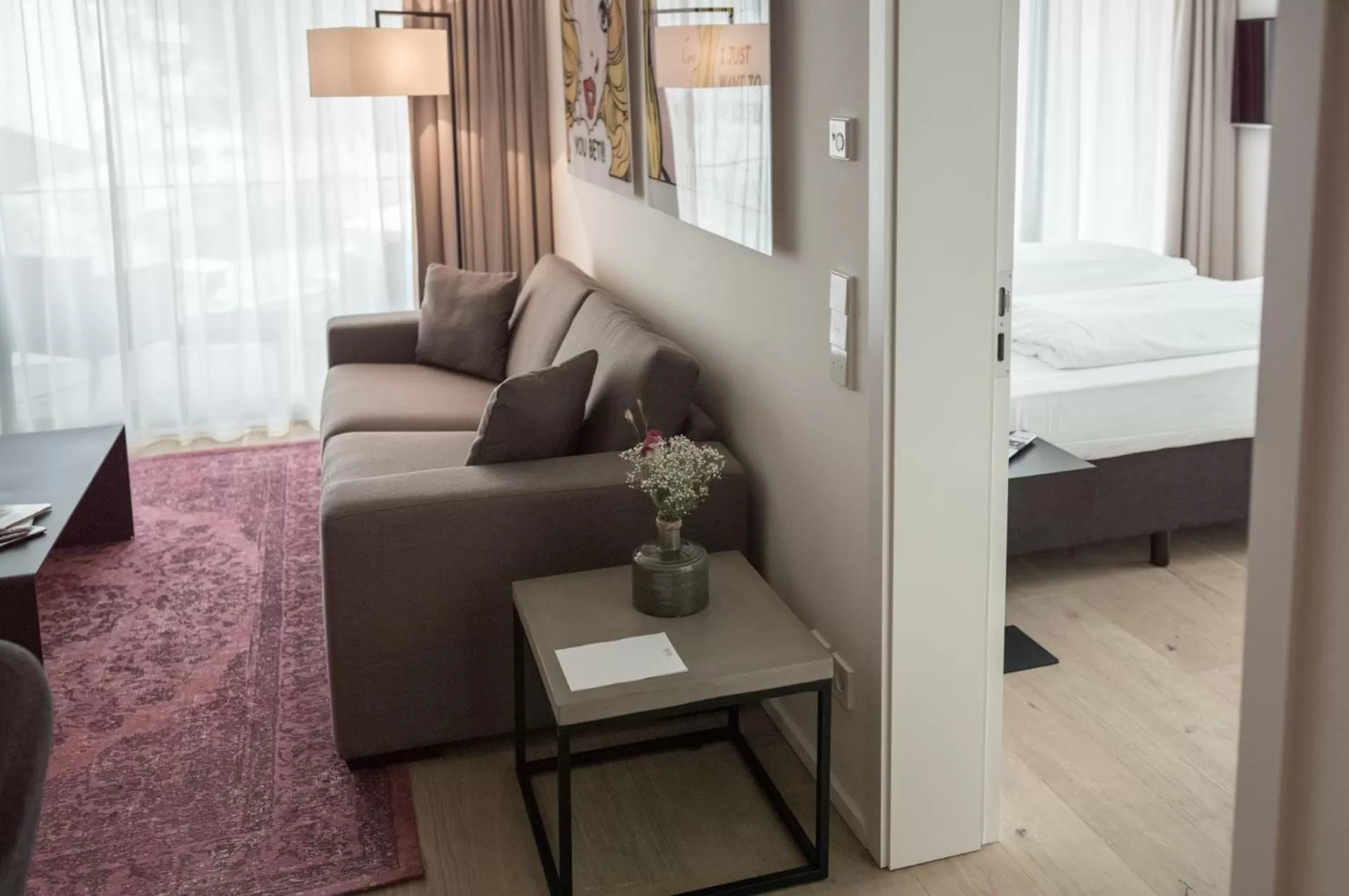 Decorative detail, Bed in Suytes