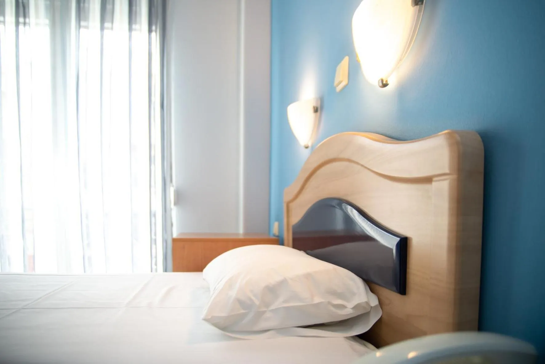 Bedroom, Bed in Hôtel Argo