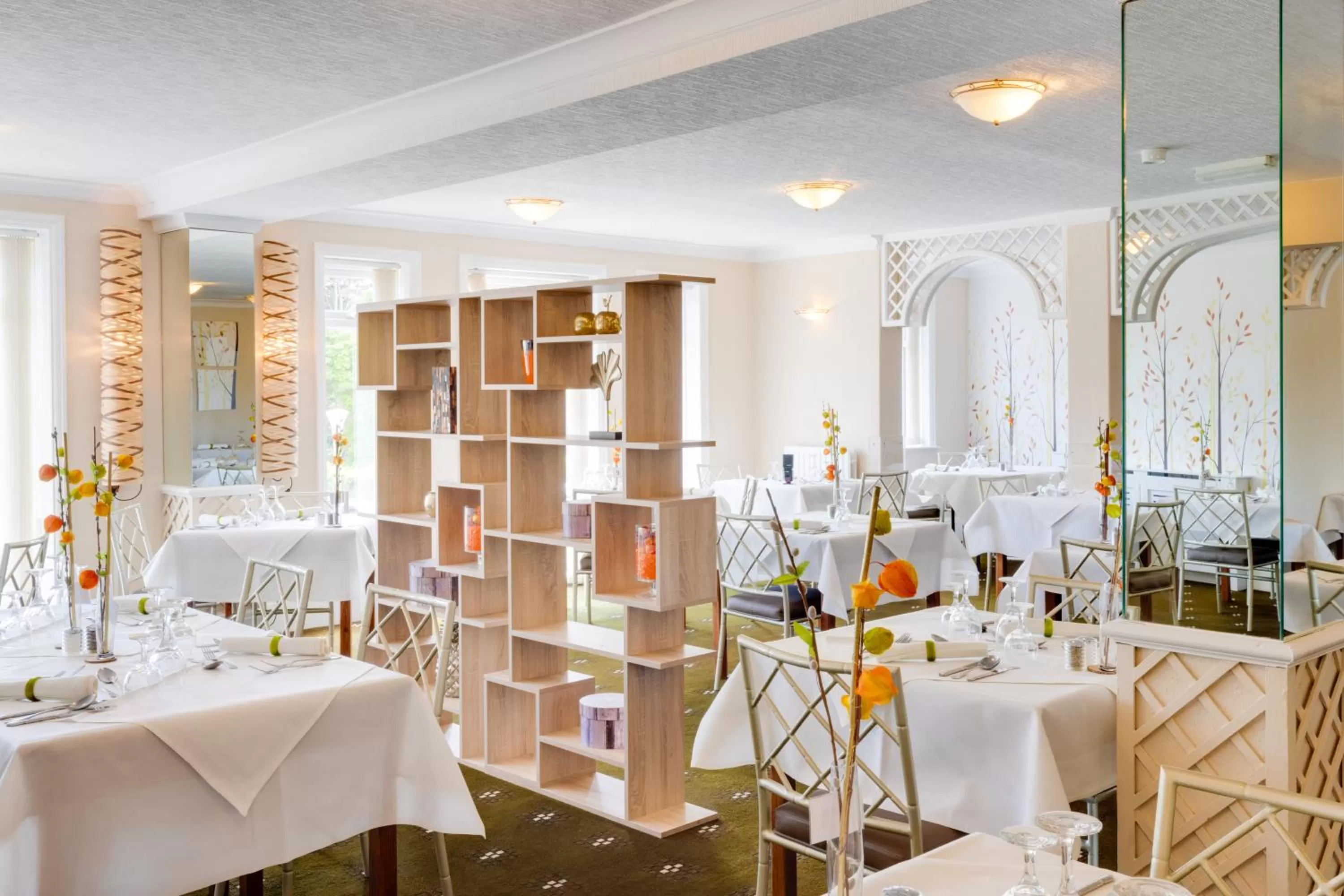 Restaurant/places to eat in Park Manor Hotel