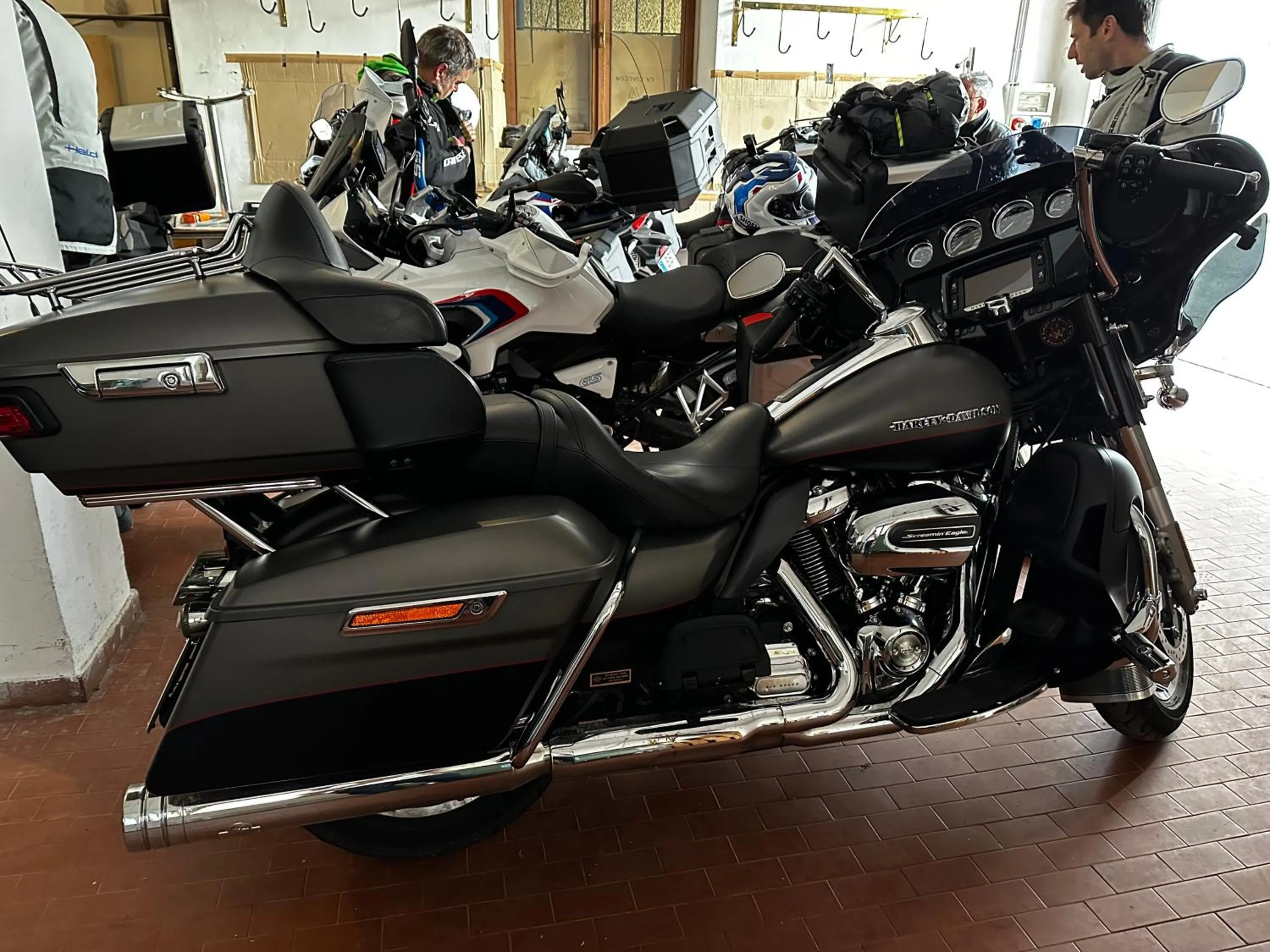 group of guests in Albergo Tuenno